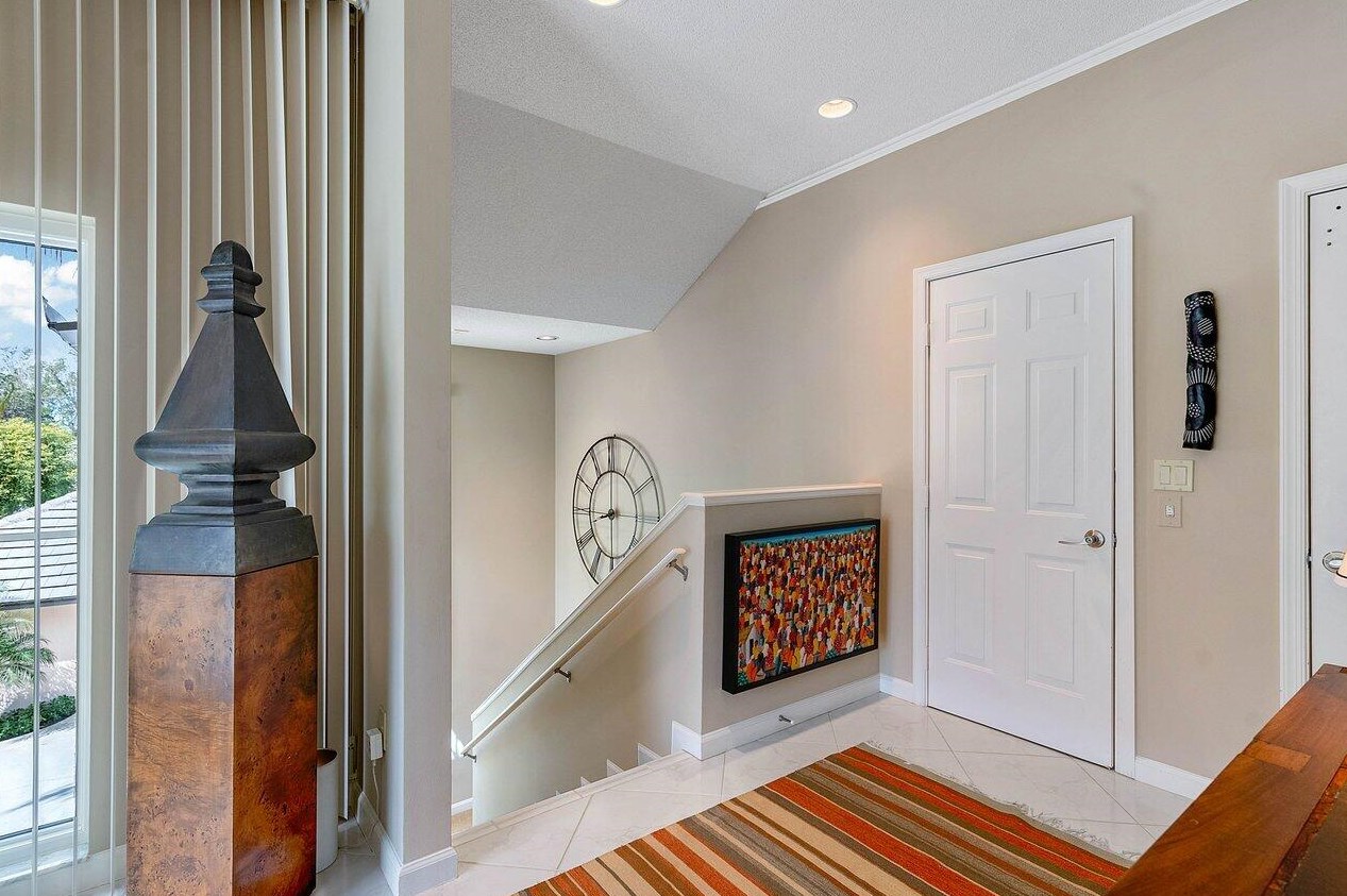 196 Orange Tree Dr, Lake Worth FL 33462-1185 exterior