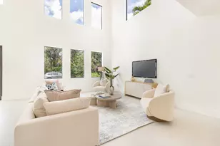 363 31st Ct, West Palm Beach, FL 33407 - Photo 5