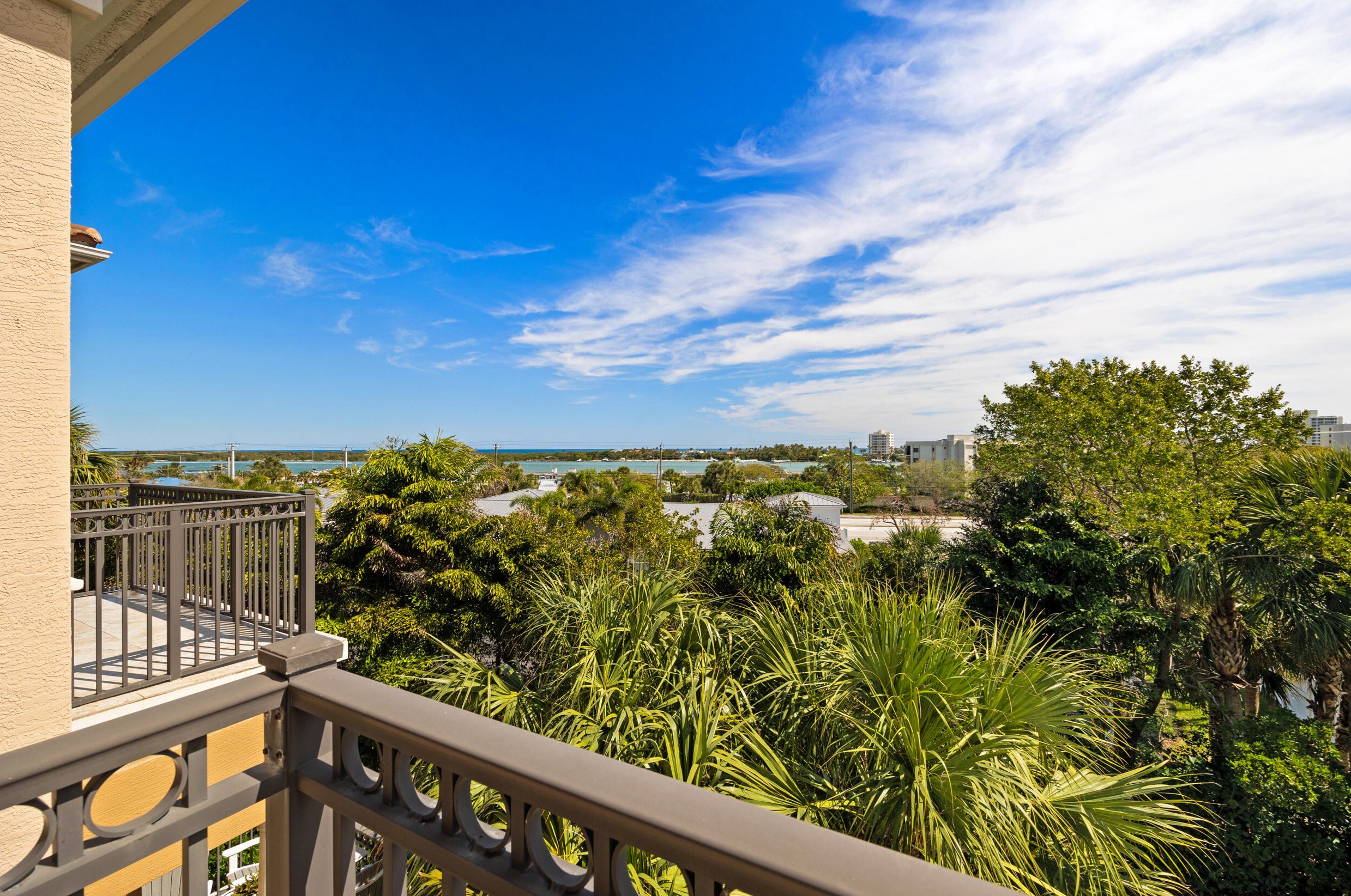 405 Del Sol Cir, Jupiter FL 33469-2229 exterior