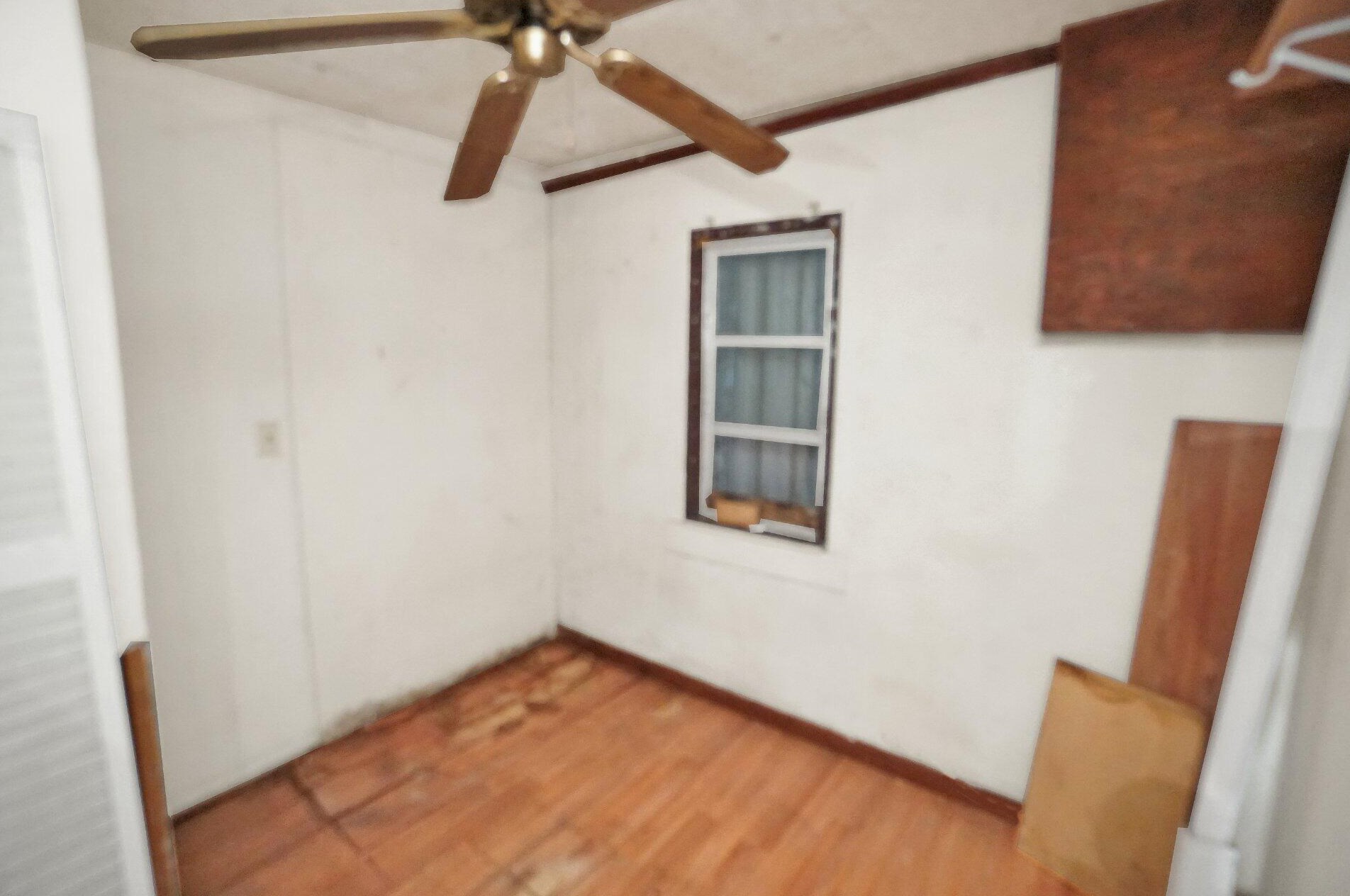 405 Fleming Ave, Lake Worth FL 33463-1900 exterior