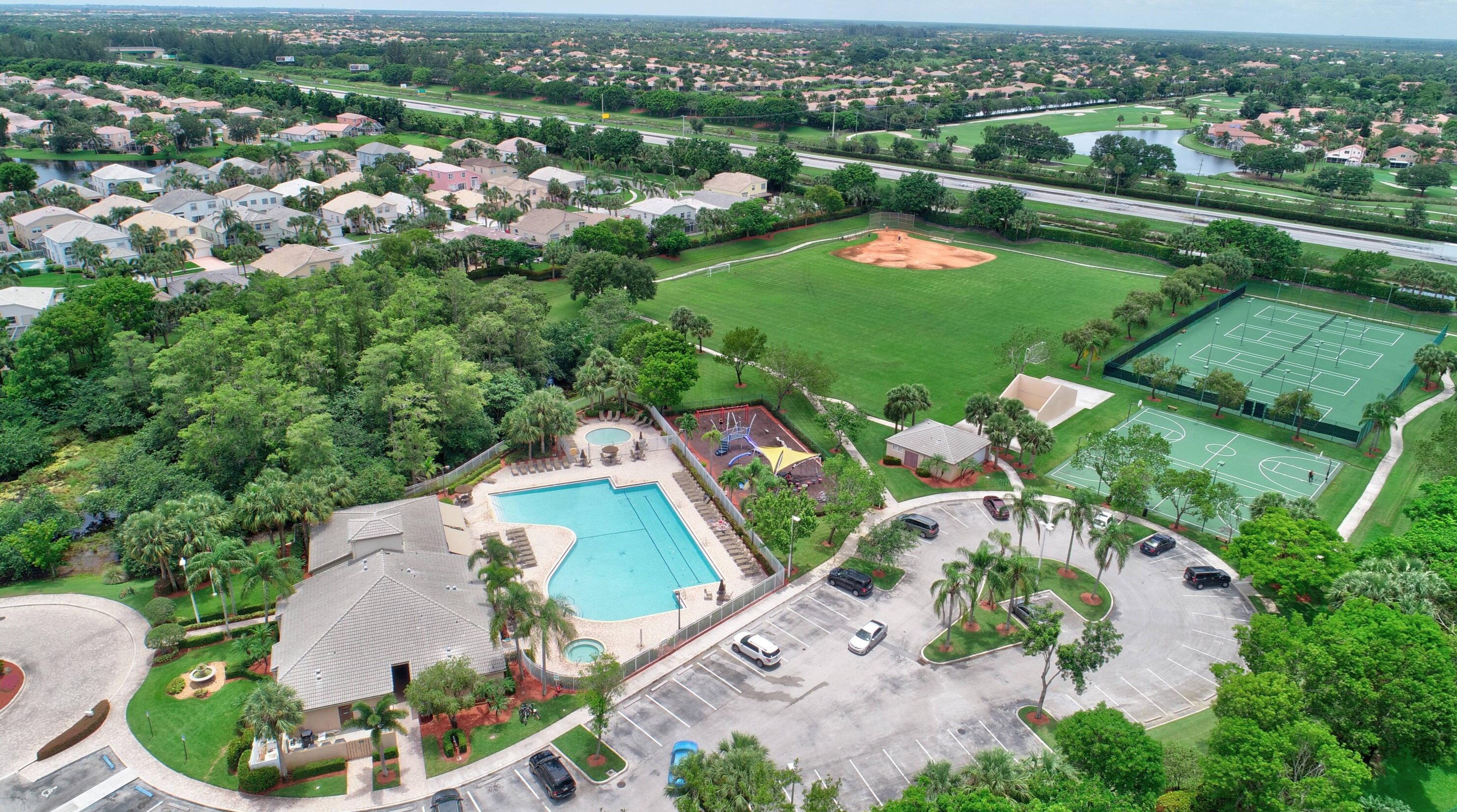 7565 Kingsley Ct, Lake Worth FL  33467-7327 exterior