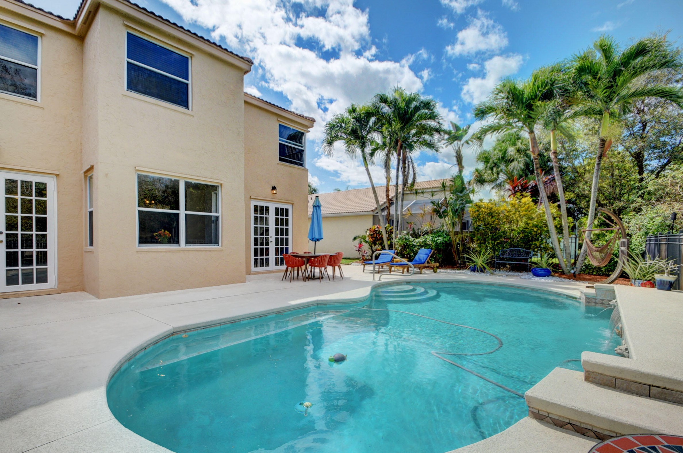 7565 Kingsley Ct, Lake Worth FL  33467-7327 exterior