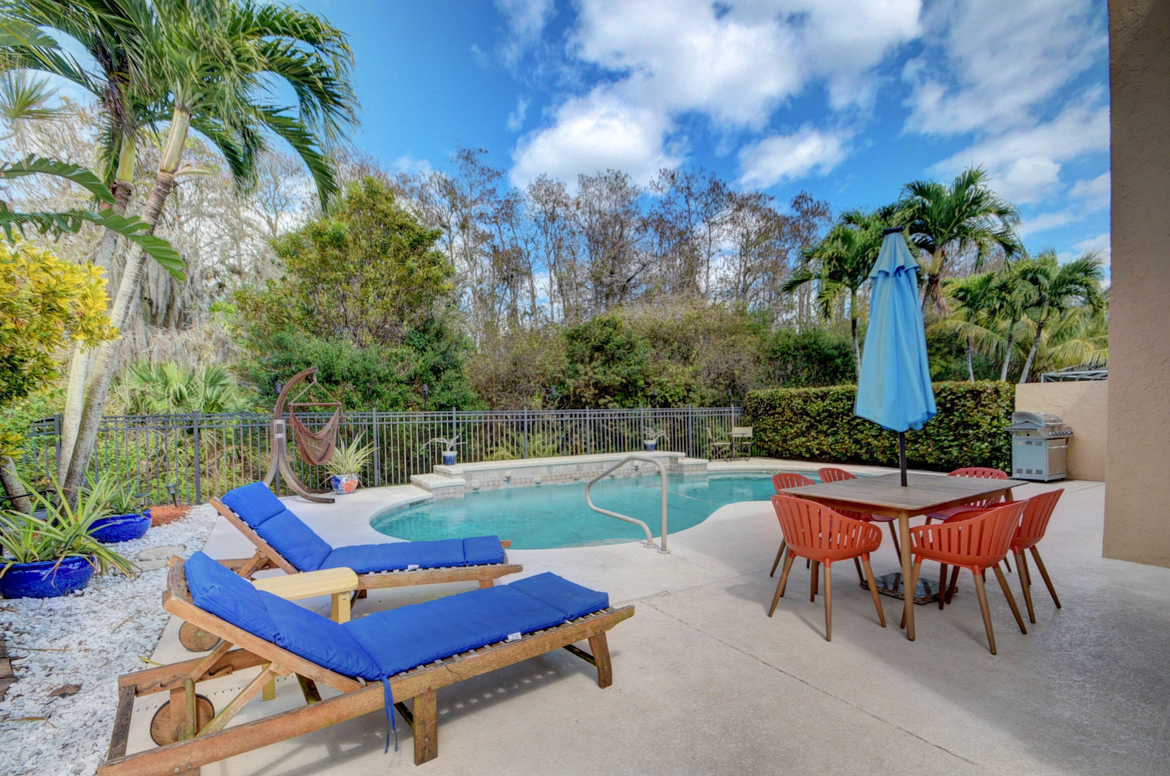 7565 Kingsley Ct, Lake Worth FL  33467-7327 exterior