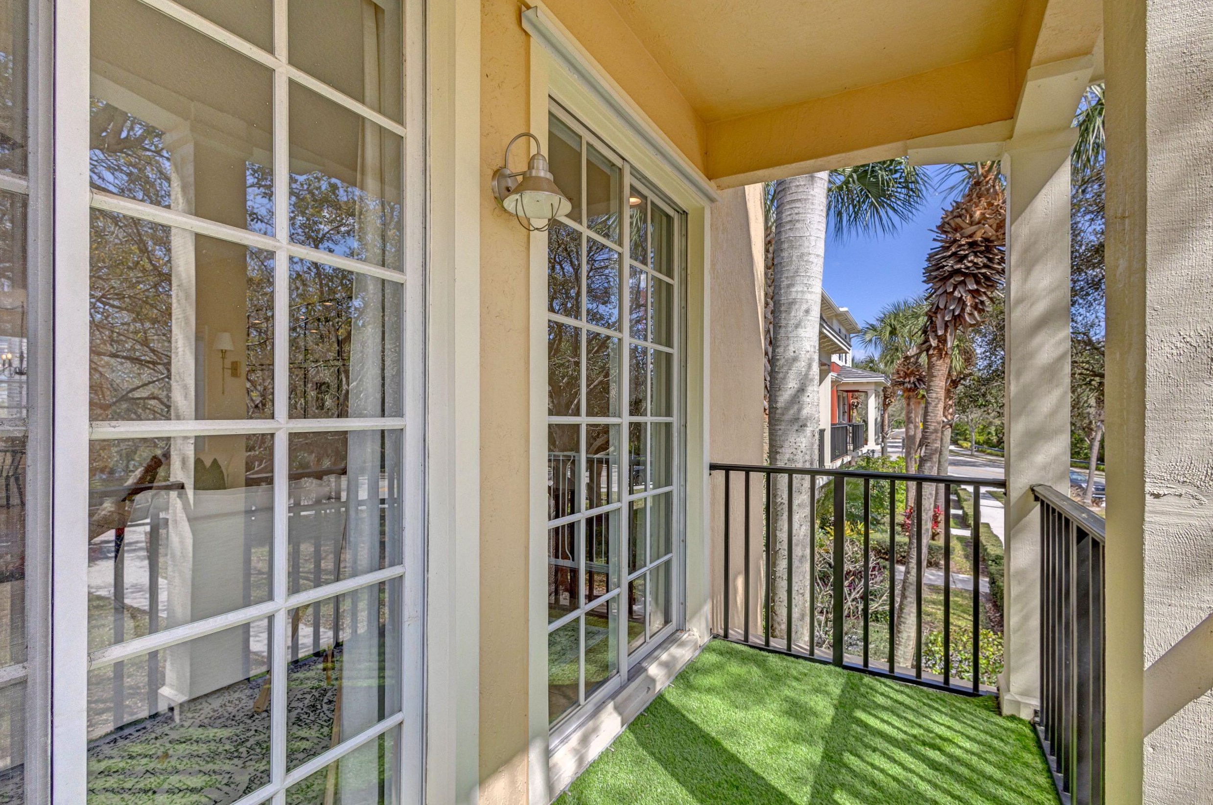 451 Schoolhouse Rd, Jupiter FL  33458-2889 exterior