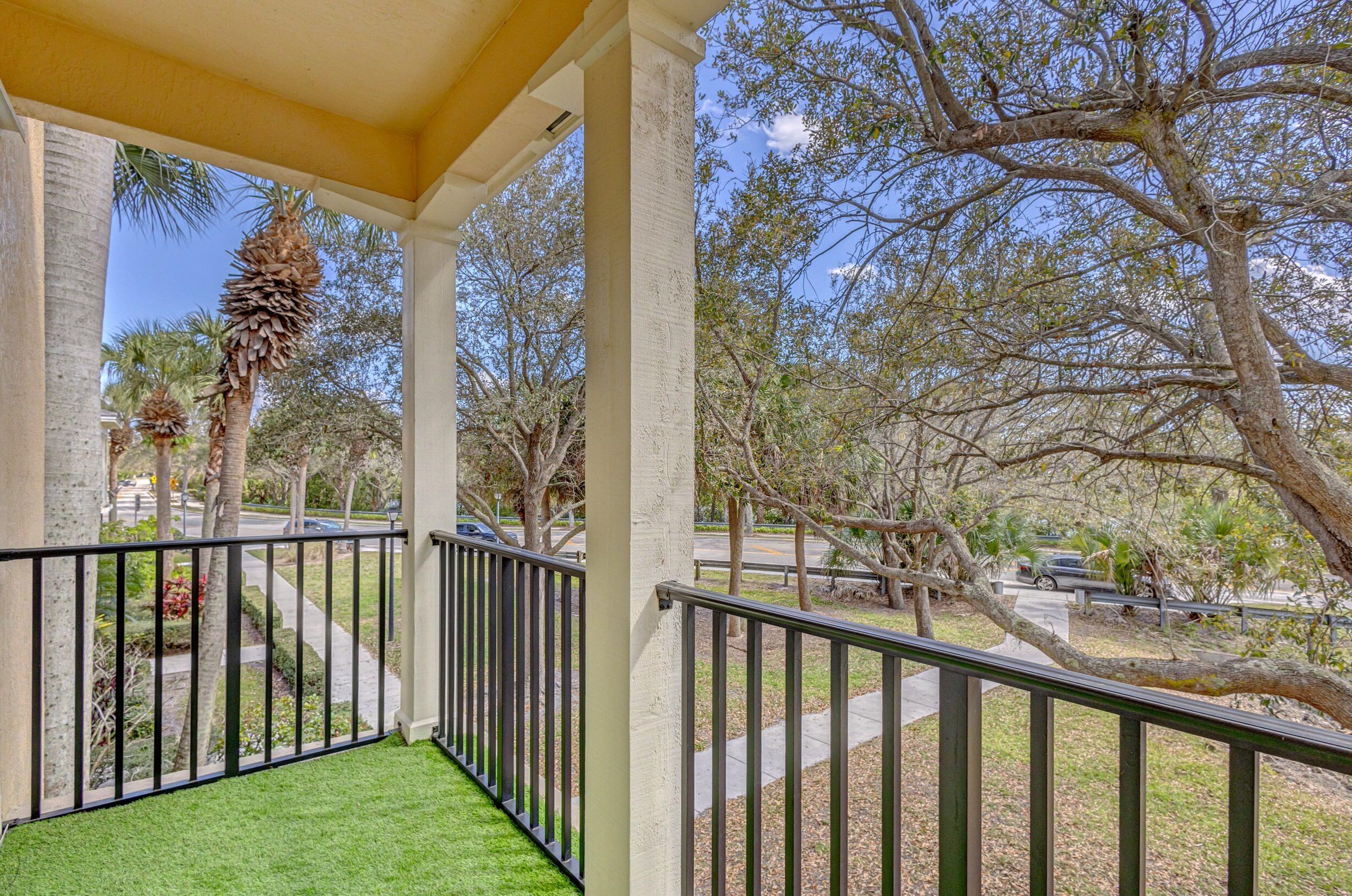 451 Schoolhouse Rd, Jupiter FL  33458-2889 exterior