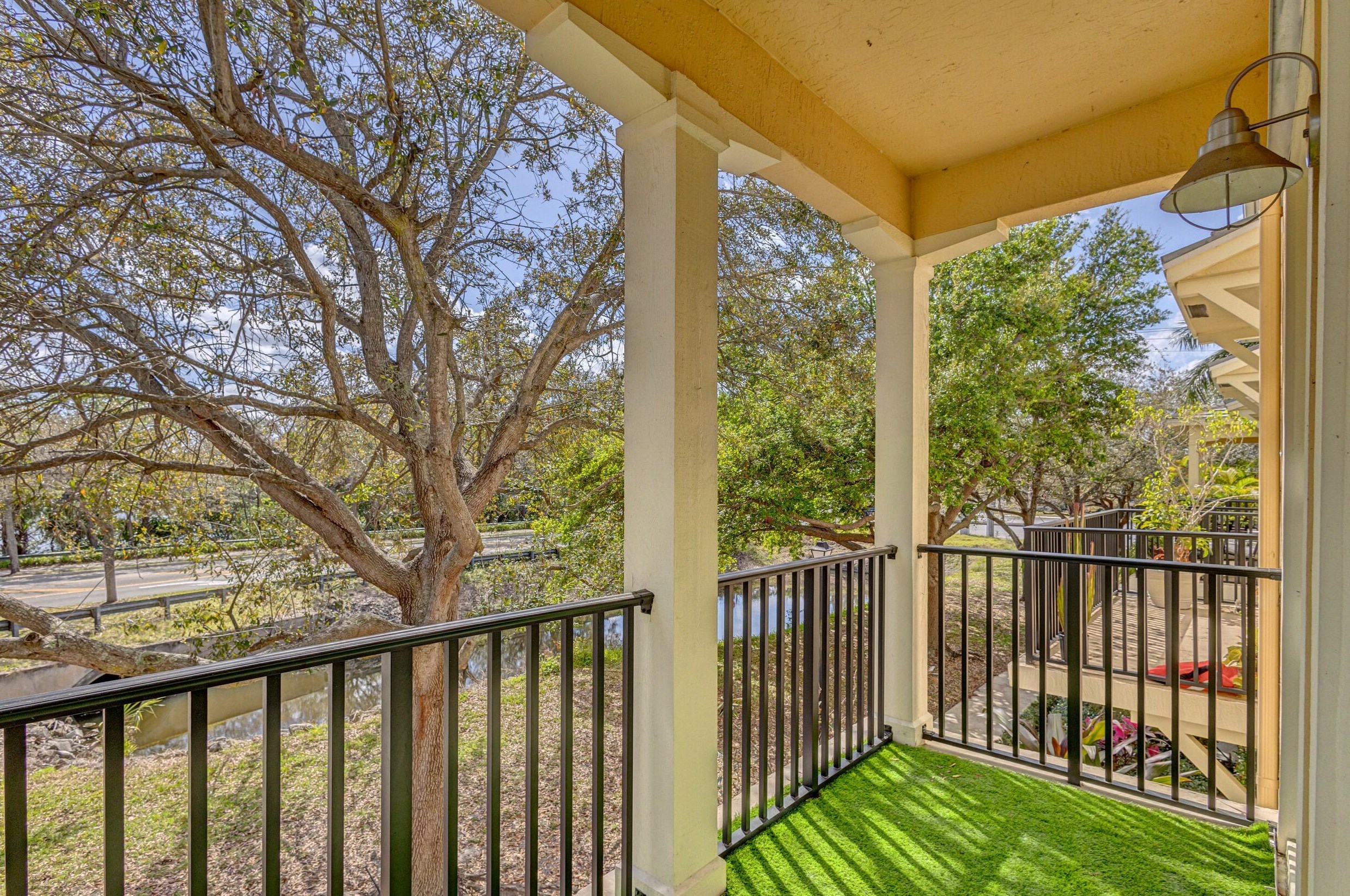 451 Schoolhouse Rd, Jupiter FL  33458-2889 exterior