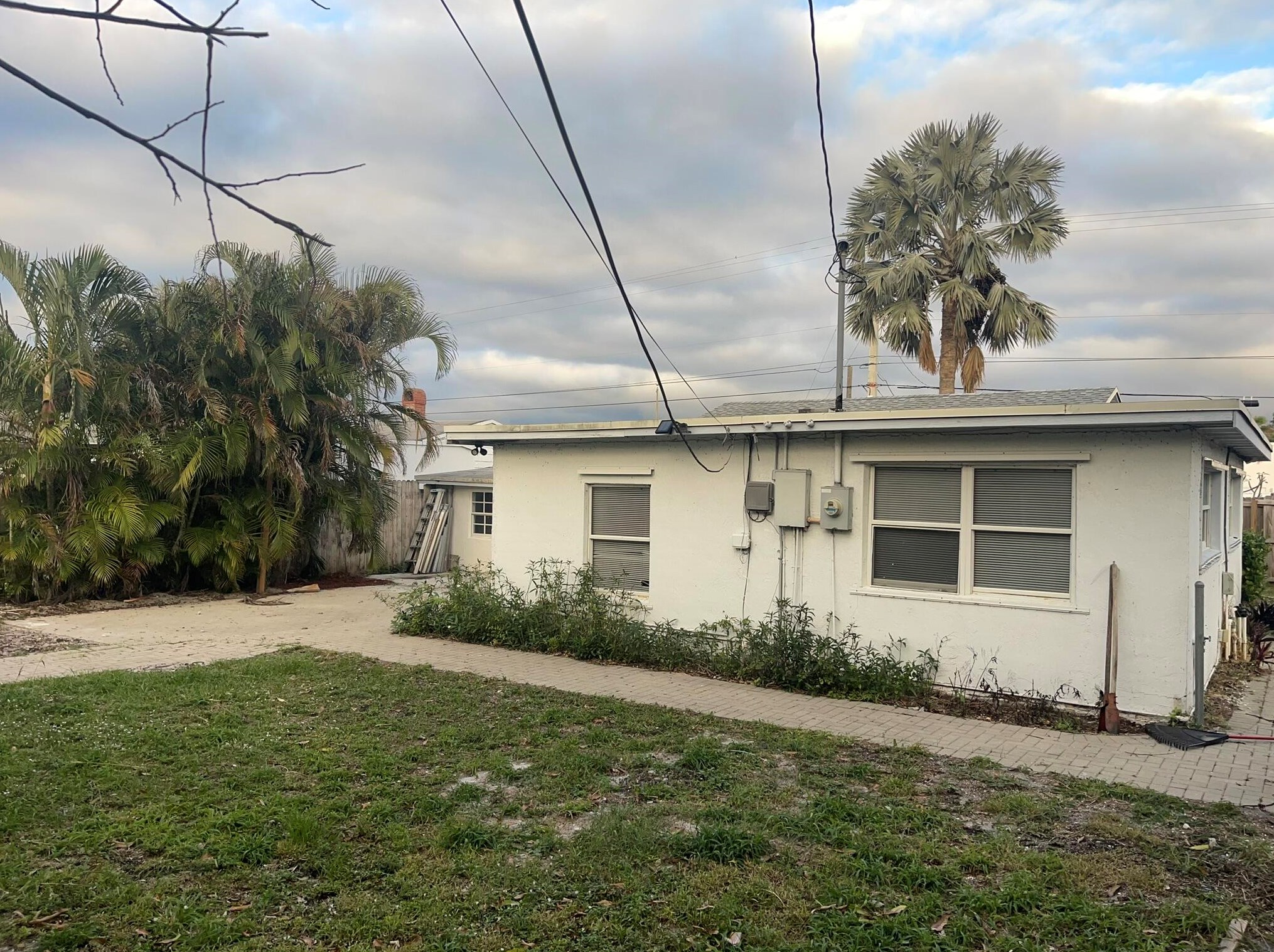 7927 Coral St, Lake Worth FL  33462-6103 exterior