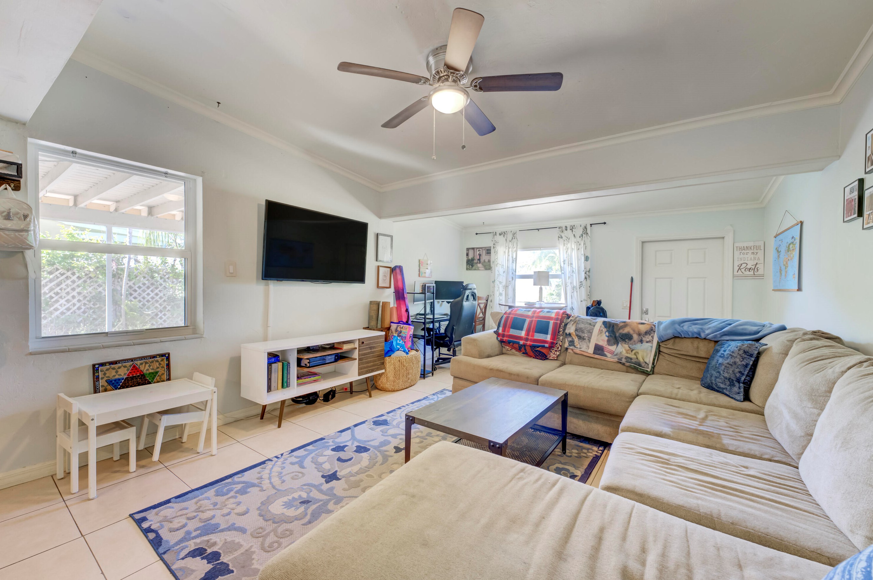 560 Oleander Rd, Lake Worth FL  33462-5944 exterior