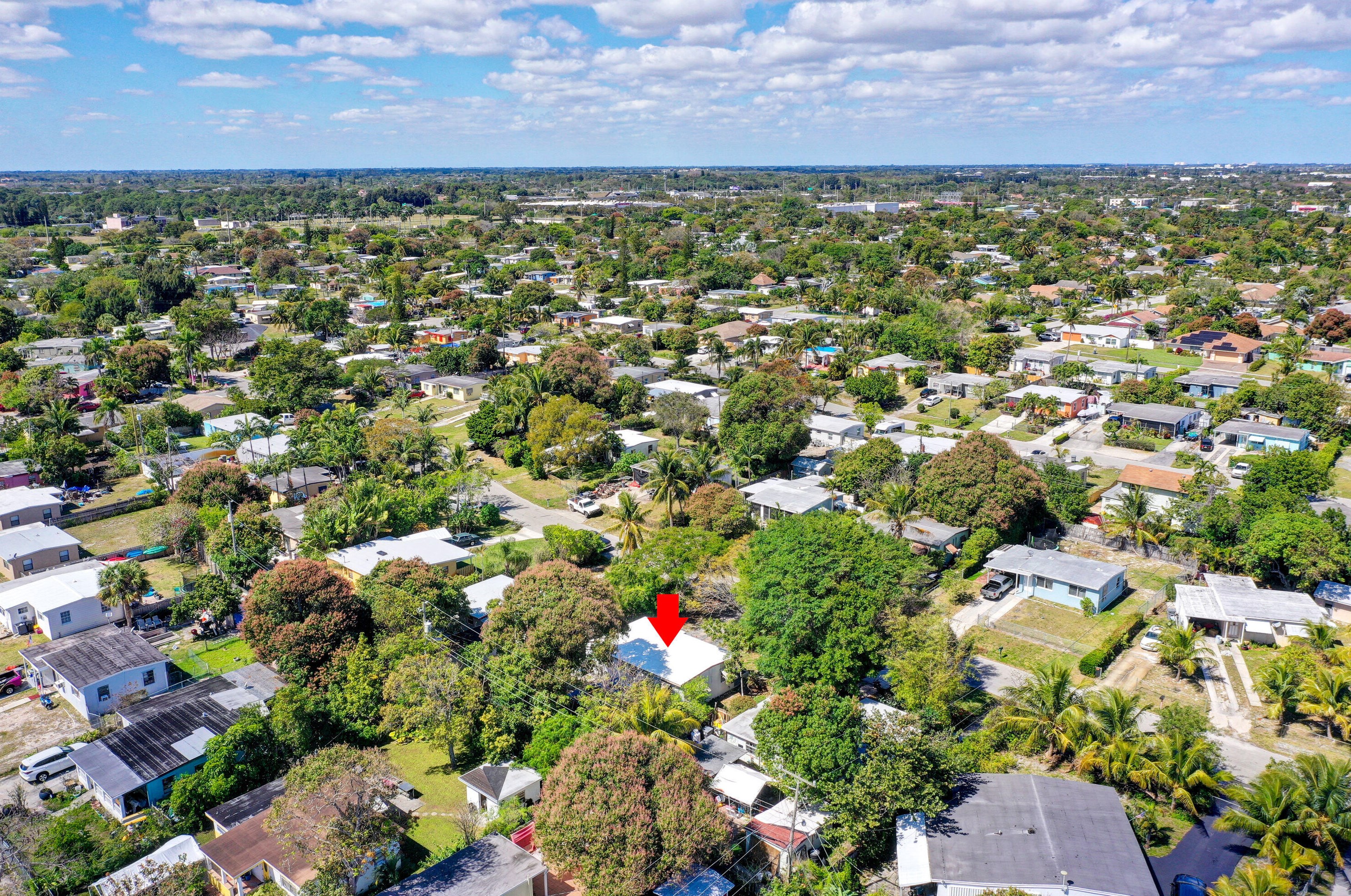 560 Oleander Rd, Lake Worth FL  33462-5944 exterior