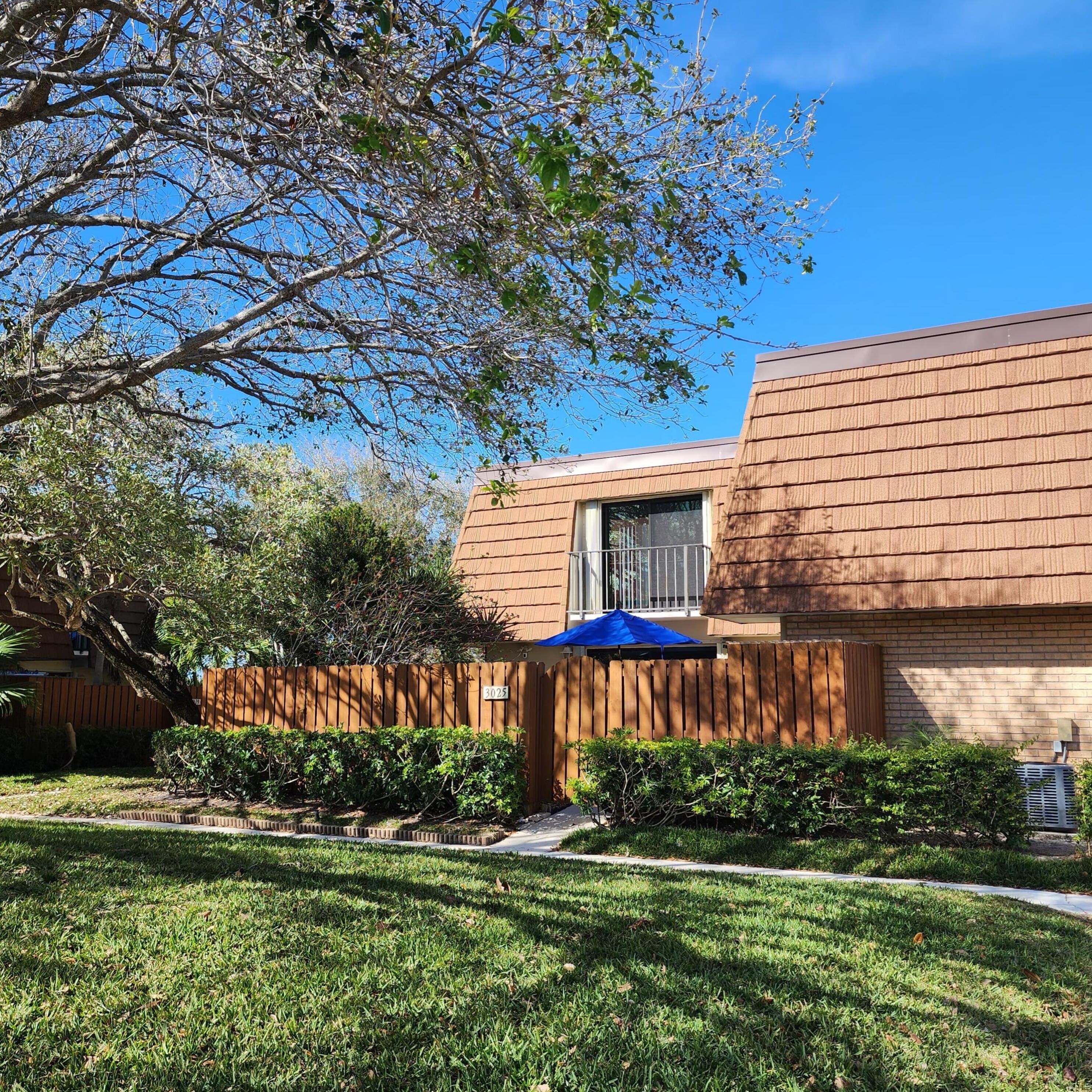 3025 30th Ct, Jupiter FL  33477-9368 exterior