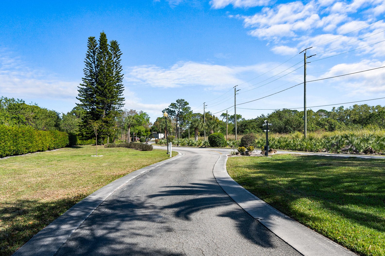 22 Lake Vista Trl, Fort Pierce FL 34952-6352 exterior