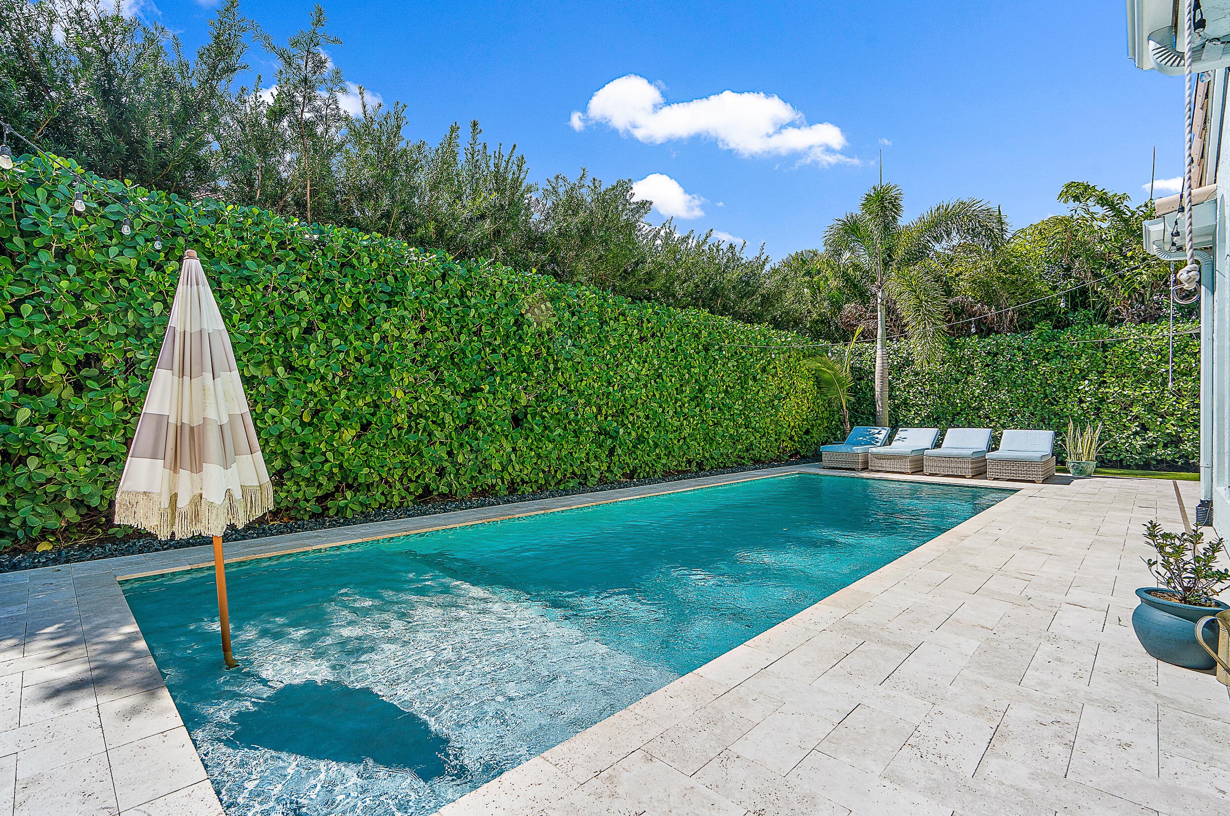 345 Kingfisher Dr, Jupiter FL 33458-8351 exterior