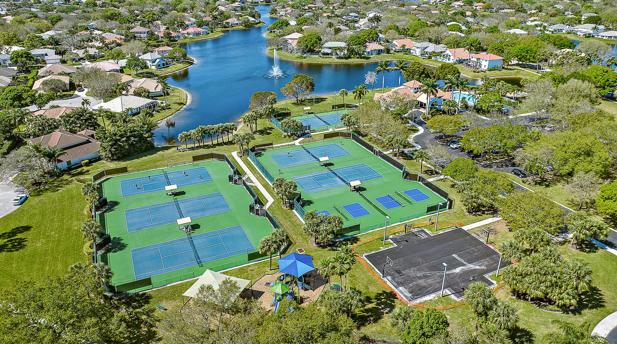 345 Kingfisher Dr, Jupiter FL 33458-8351 exterior