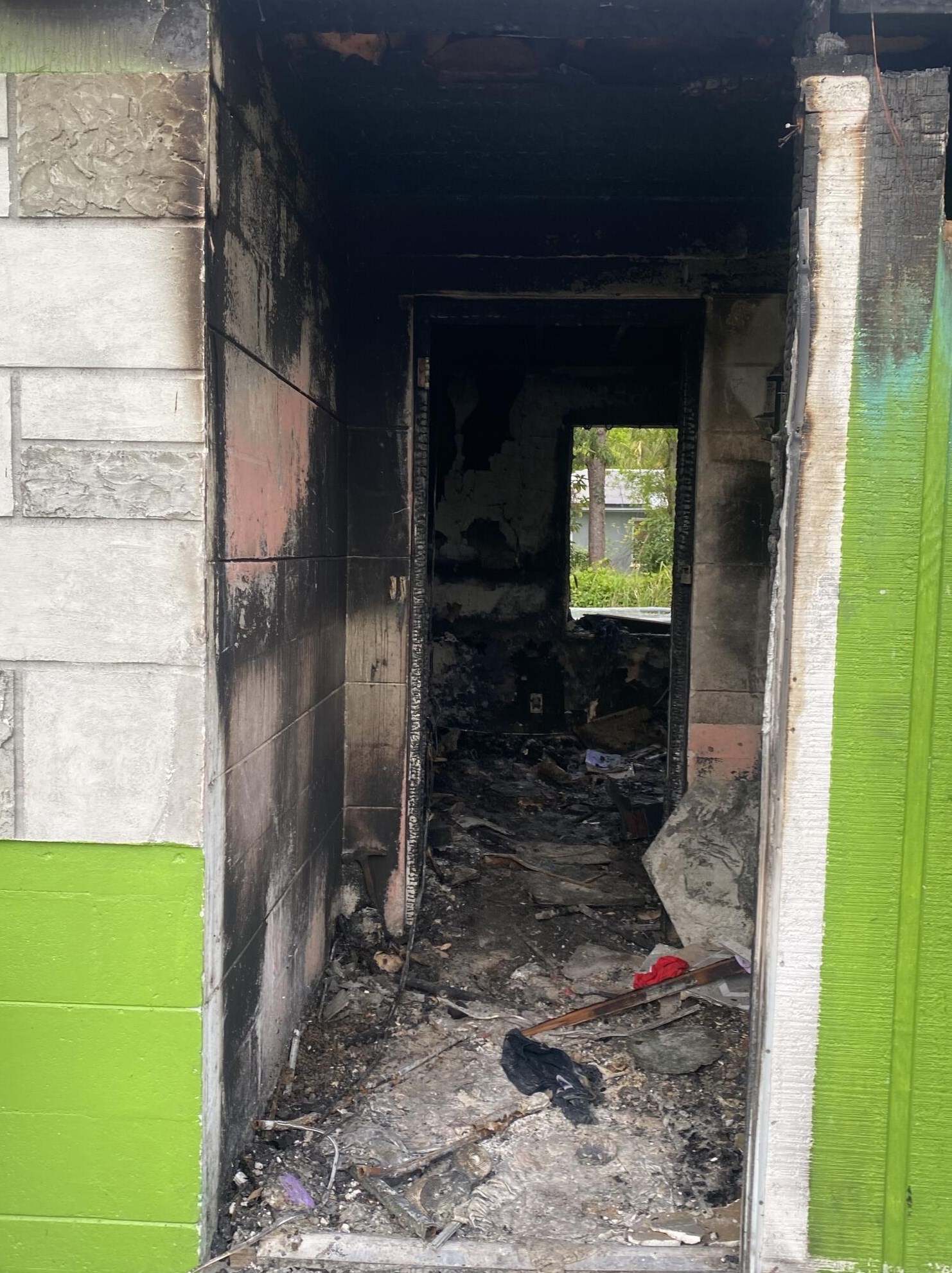 3436 2nd Pl, Vero Beach FL  32968-2040 exterior