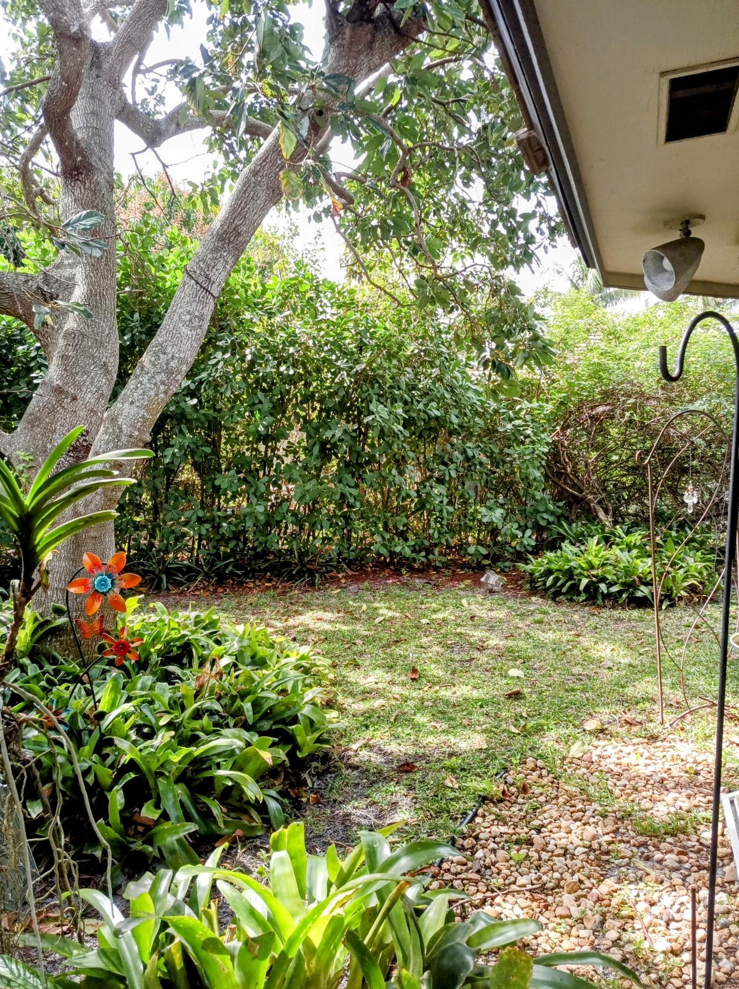 496 Forestview Dr, Lake Worth FL  33462-1214 exterior