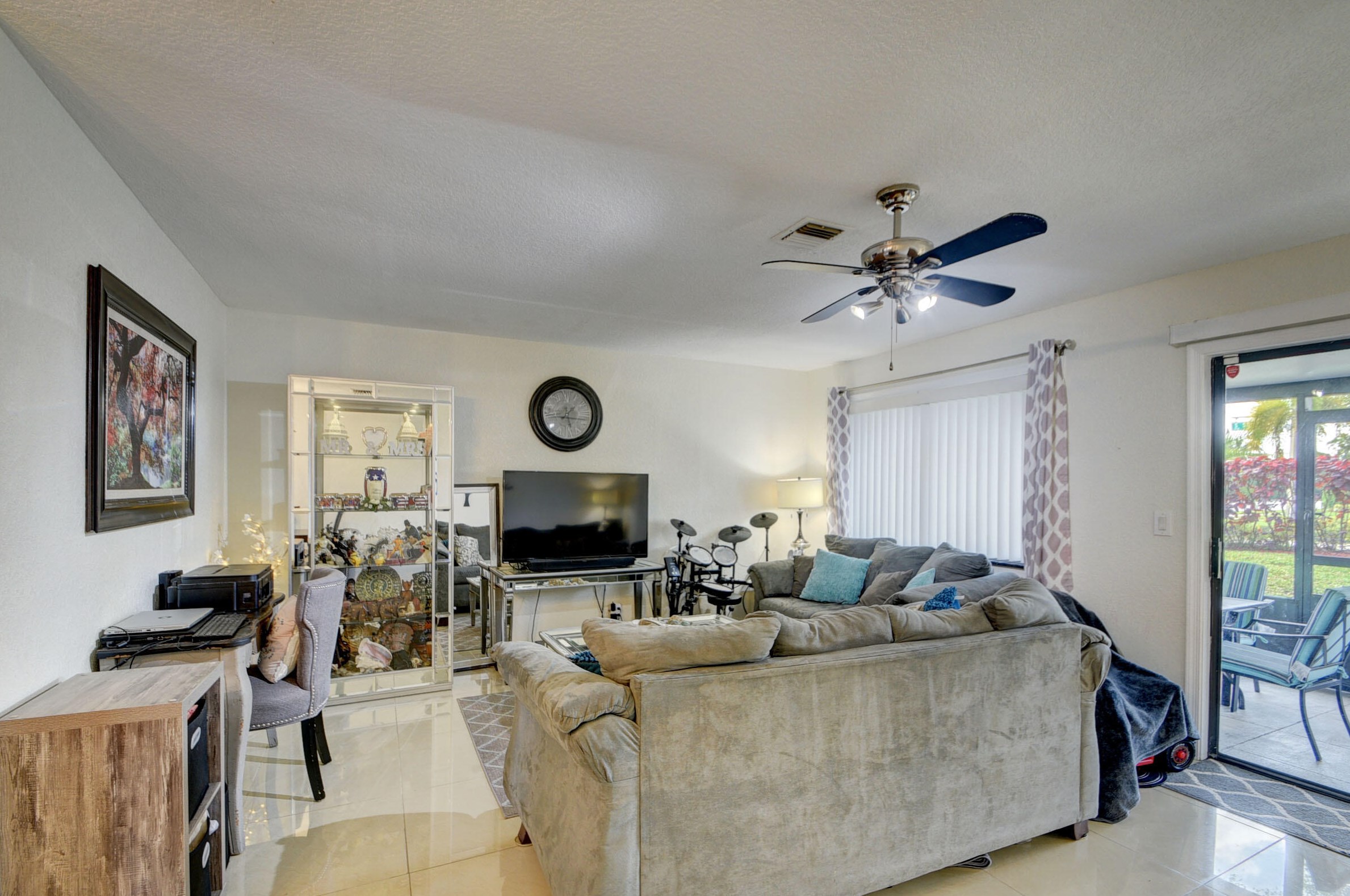 106 Shoreview Dr, Lake Worth FL  33463-2334 exterior