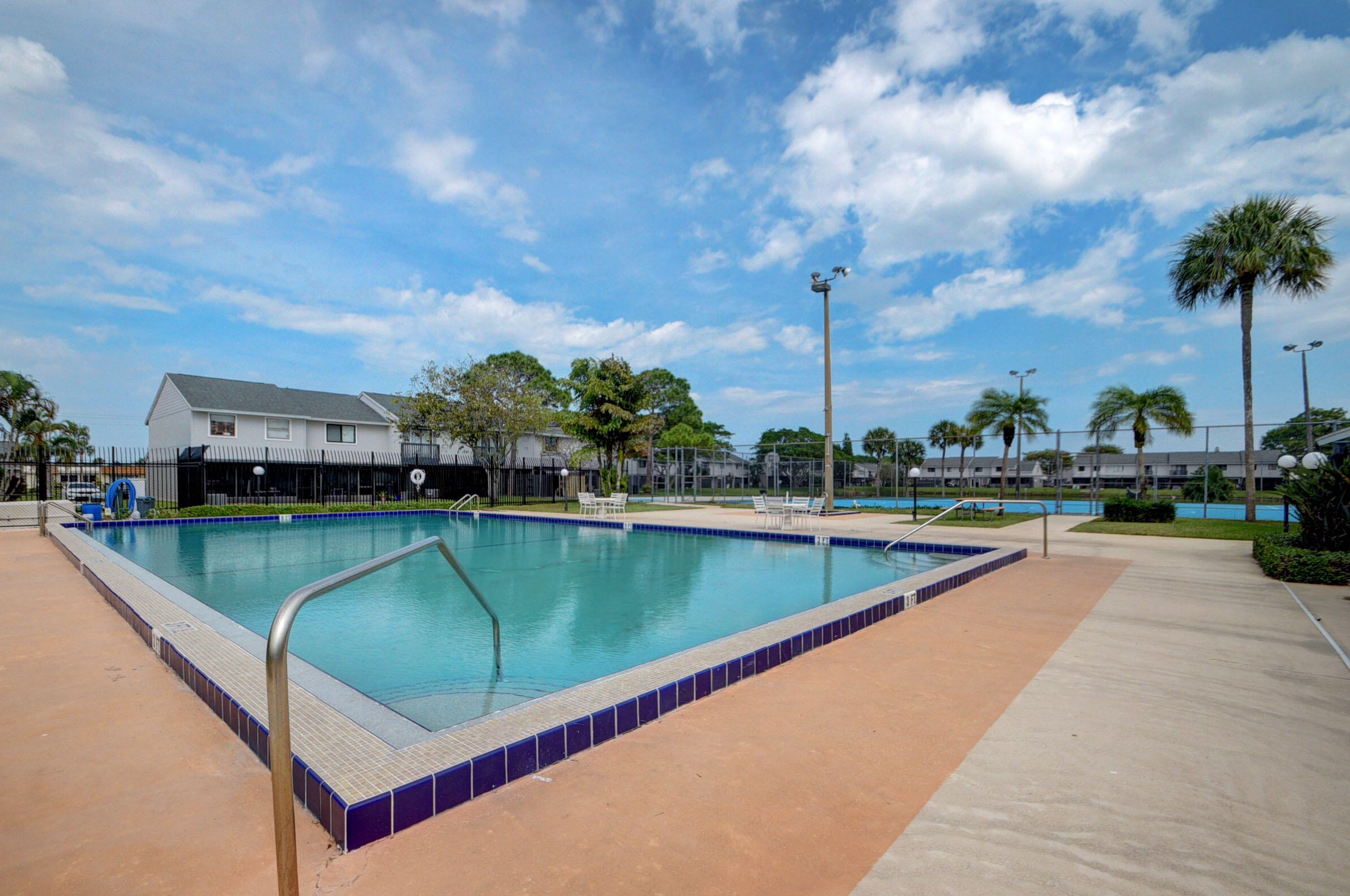 106 Shoreview Dr, Lake Worth FL  33463-2334 exterior