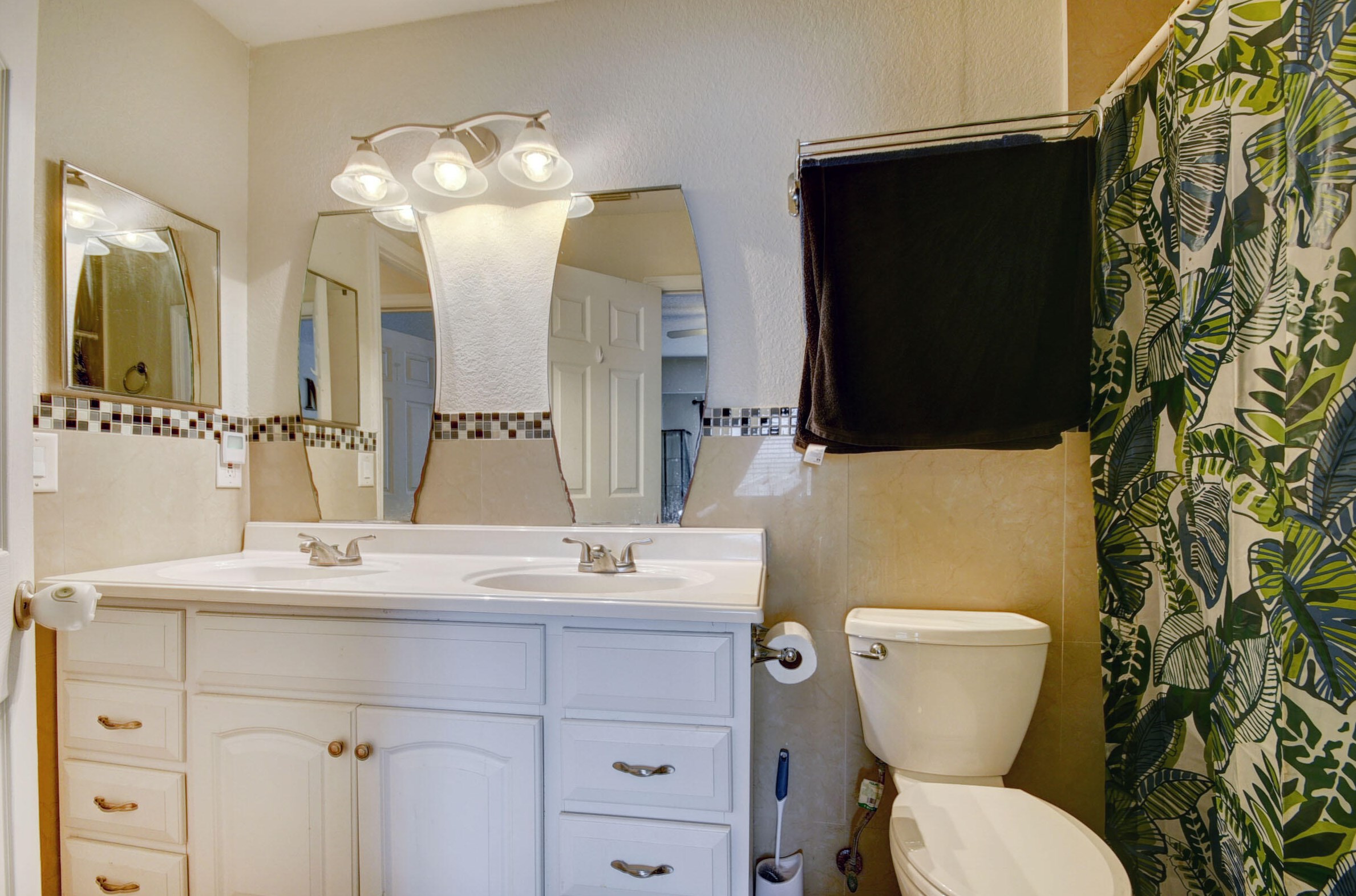 106 Shoreview Dr, Lake Worth FL  33463-2334 exterior