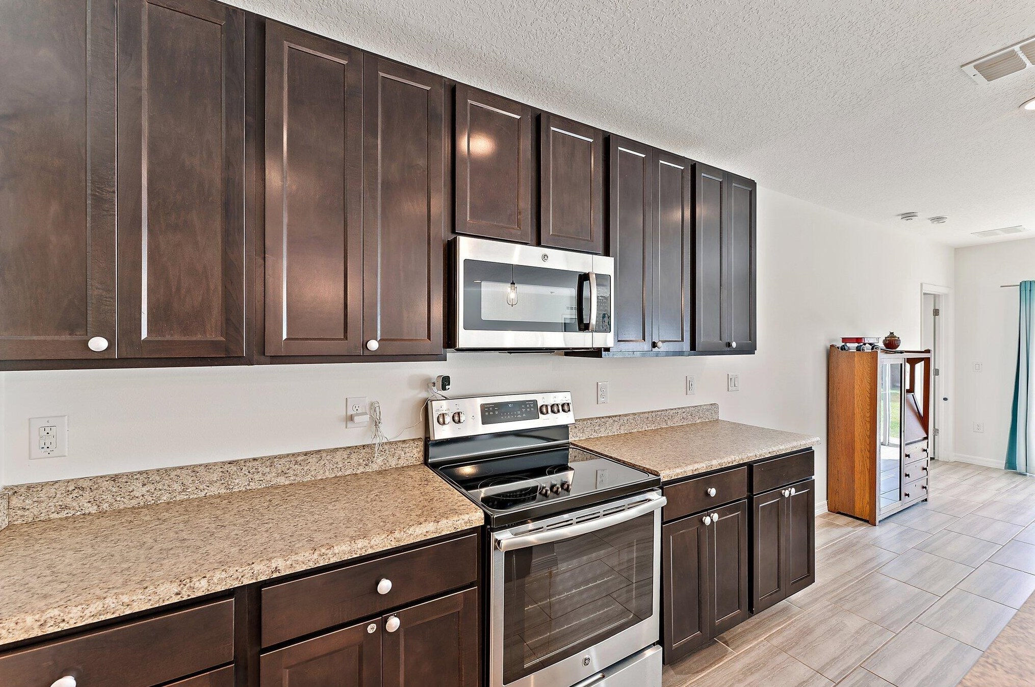 474 Saginaw Ave, Fort Pierce FL  34953-5990 exterior