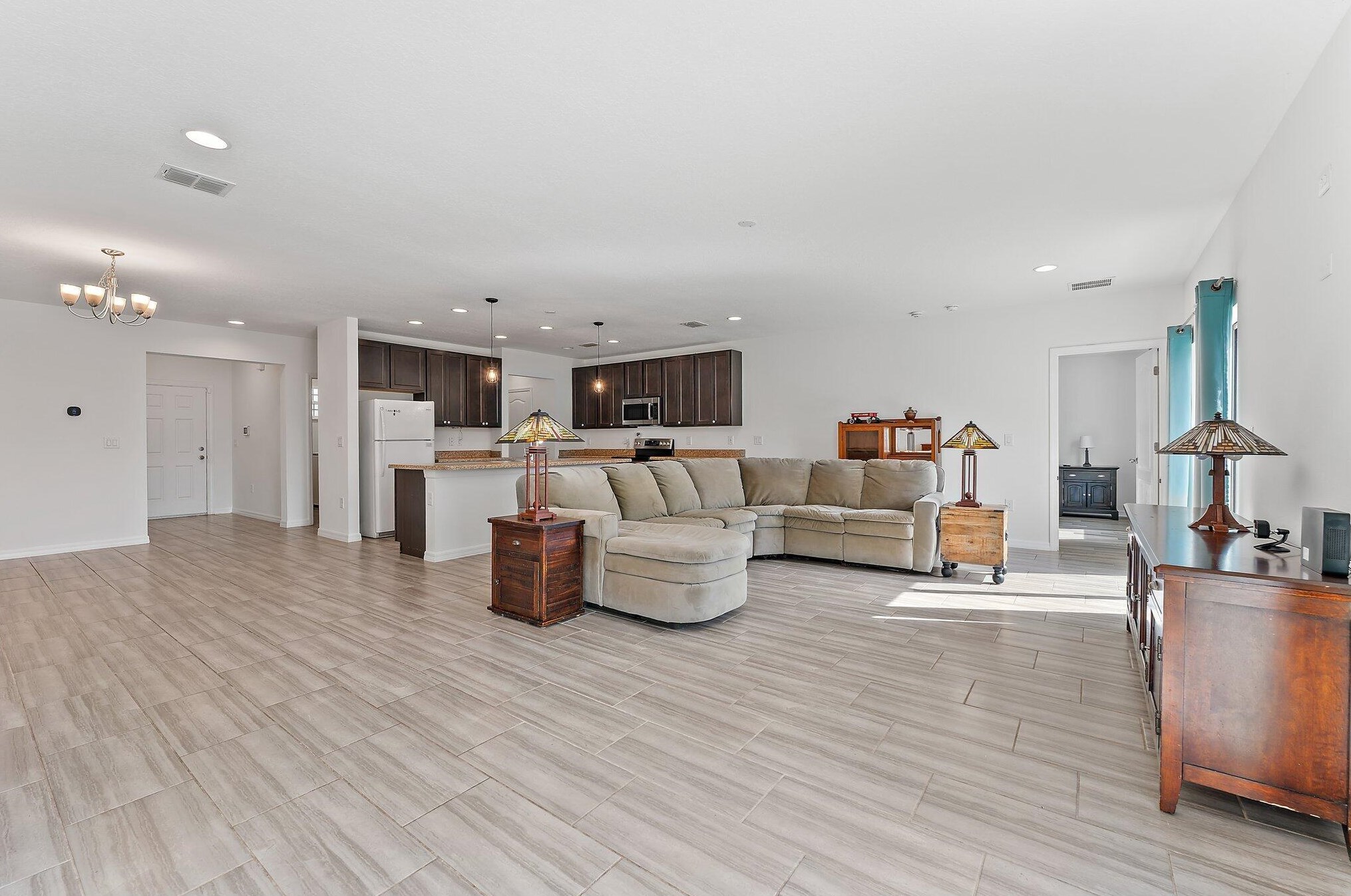 474 Saginaw Ave, Fort Pierce FL  34953-5990 exterior