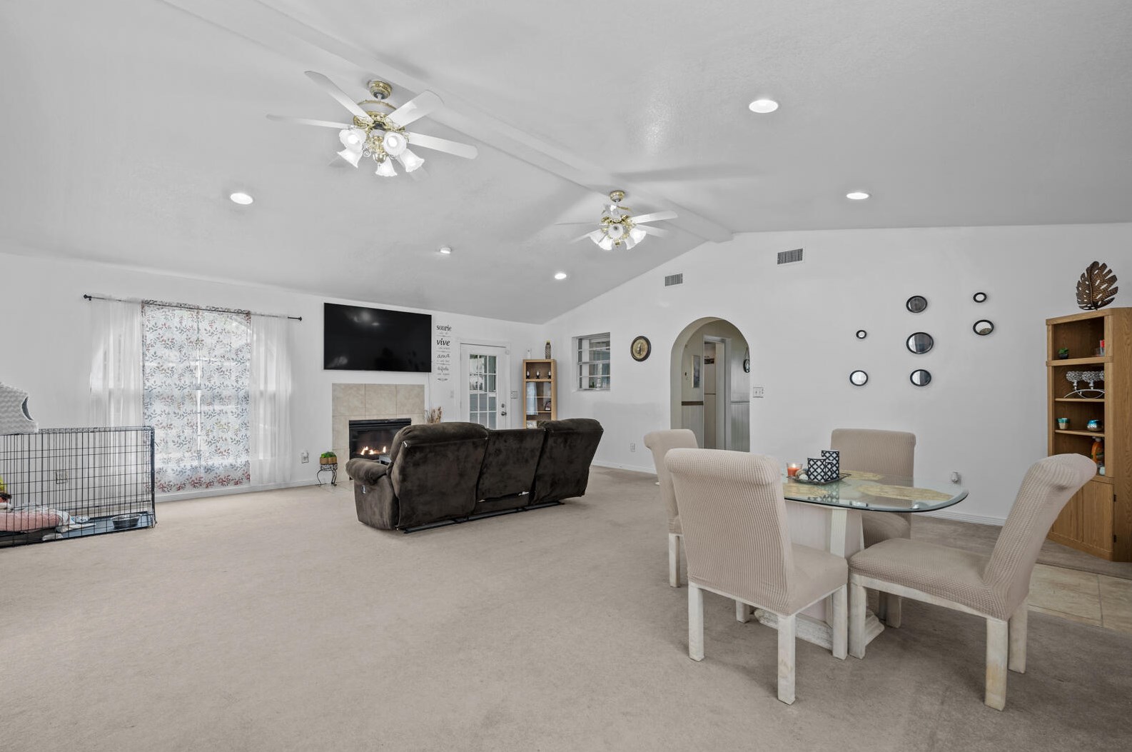 3126 Dalehurst Dr, Jacksonville FL  32277-2848 exterior