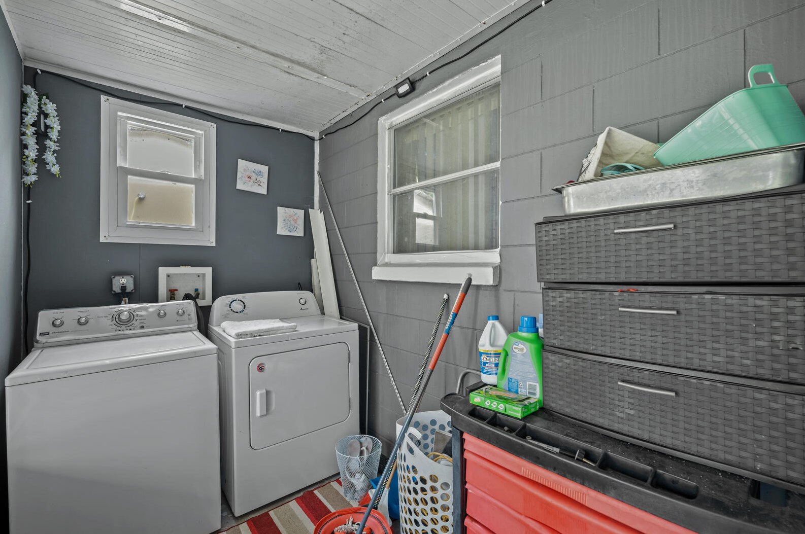 3126 Dalehurst Dr, Jacksonville FL  32277-2848 exterior