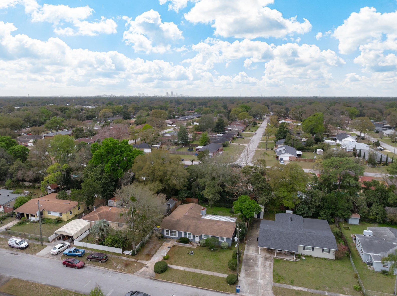 3126 Dalehurst Dr, Jacksonville FL  32277-2848 exterior