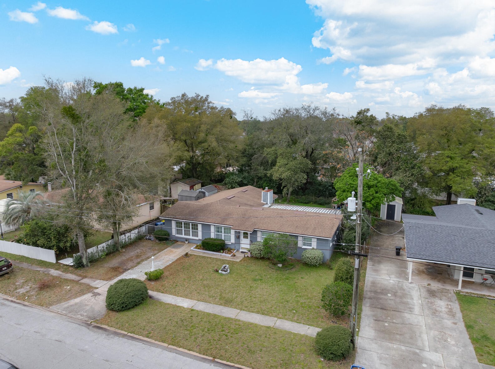 3126 Dalehurst Dr, Jacksonville FL  32277-2848 exterior