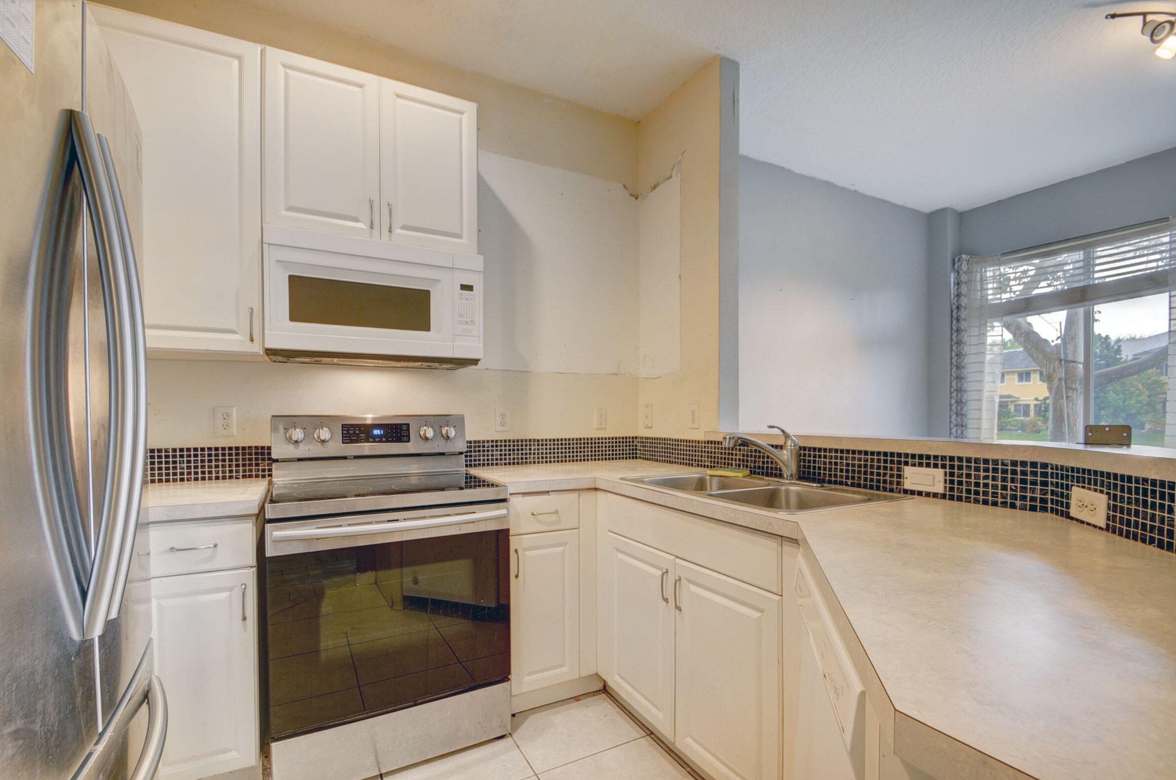 4396 Berkshire Wharf Dr, Lake Worth FL  33461-4990 exterior