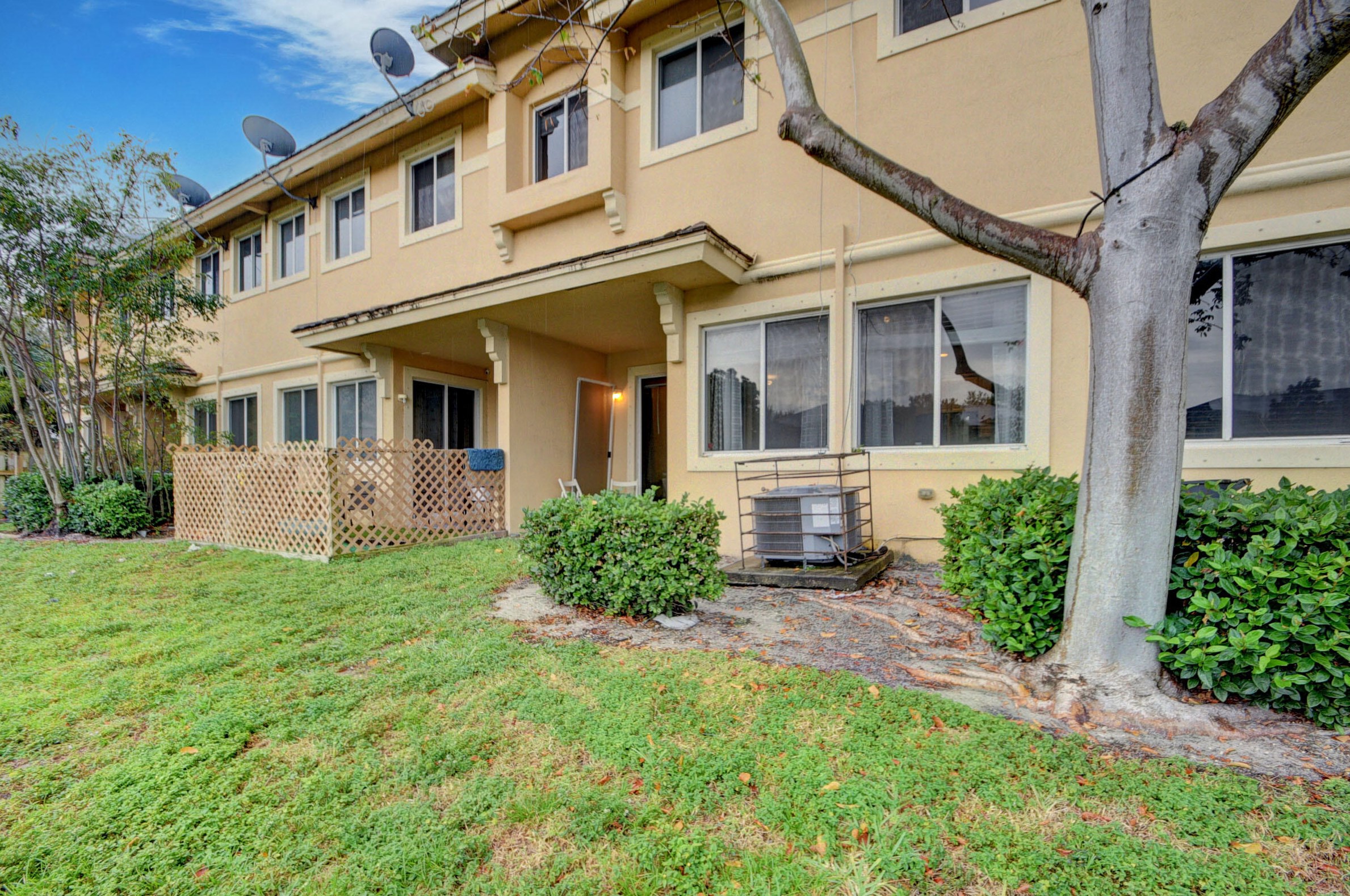 4396 Berkshire Wharf Dr, Lake Worth FL  33461-4990 exterior