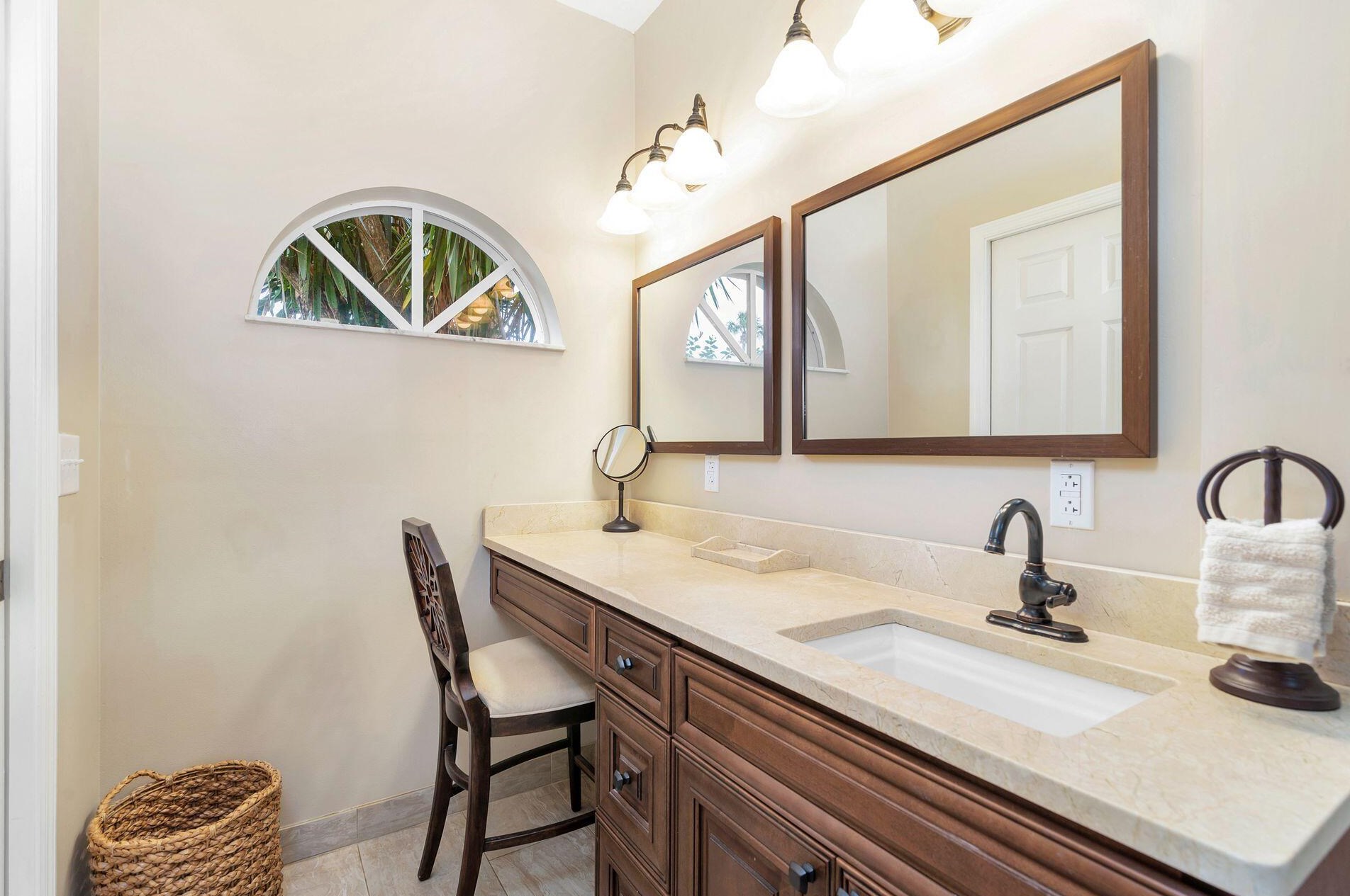 2905 Fairway Dr, Jupiter FL  33477-9521 exterior