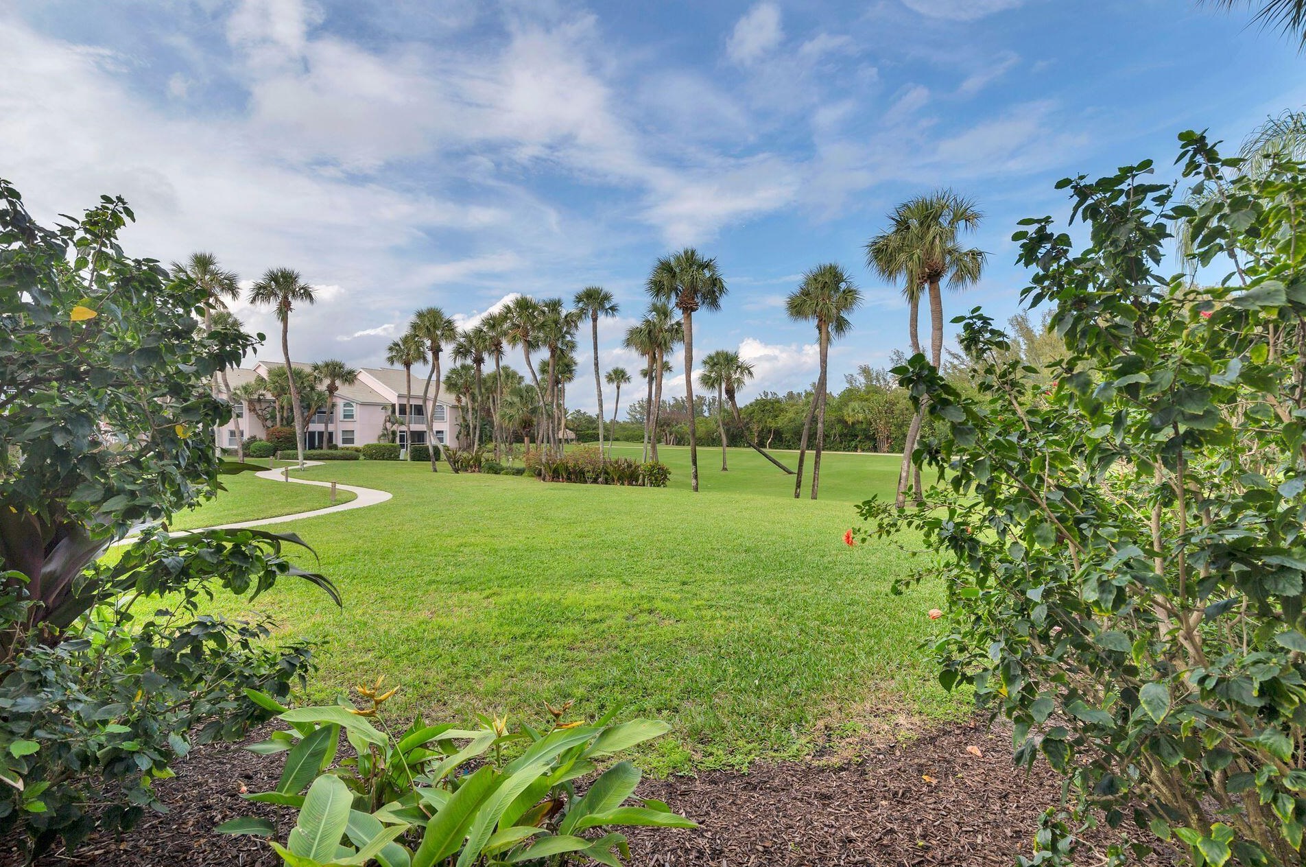 2905 Fairway Dr, Jupiter FL  33477-9521 exterior