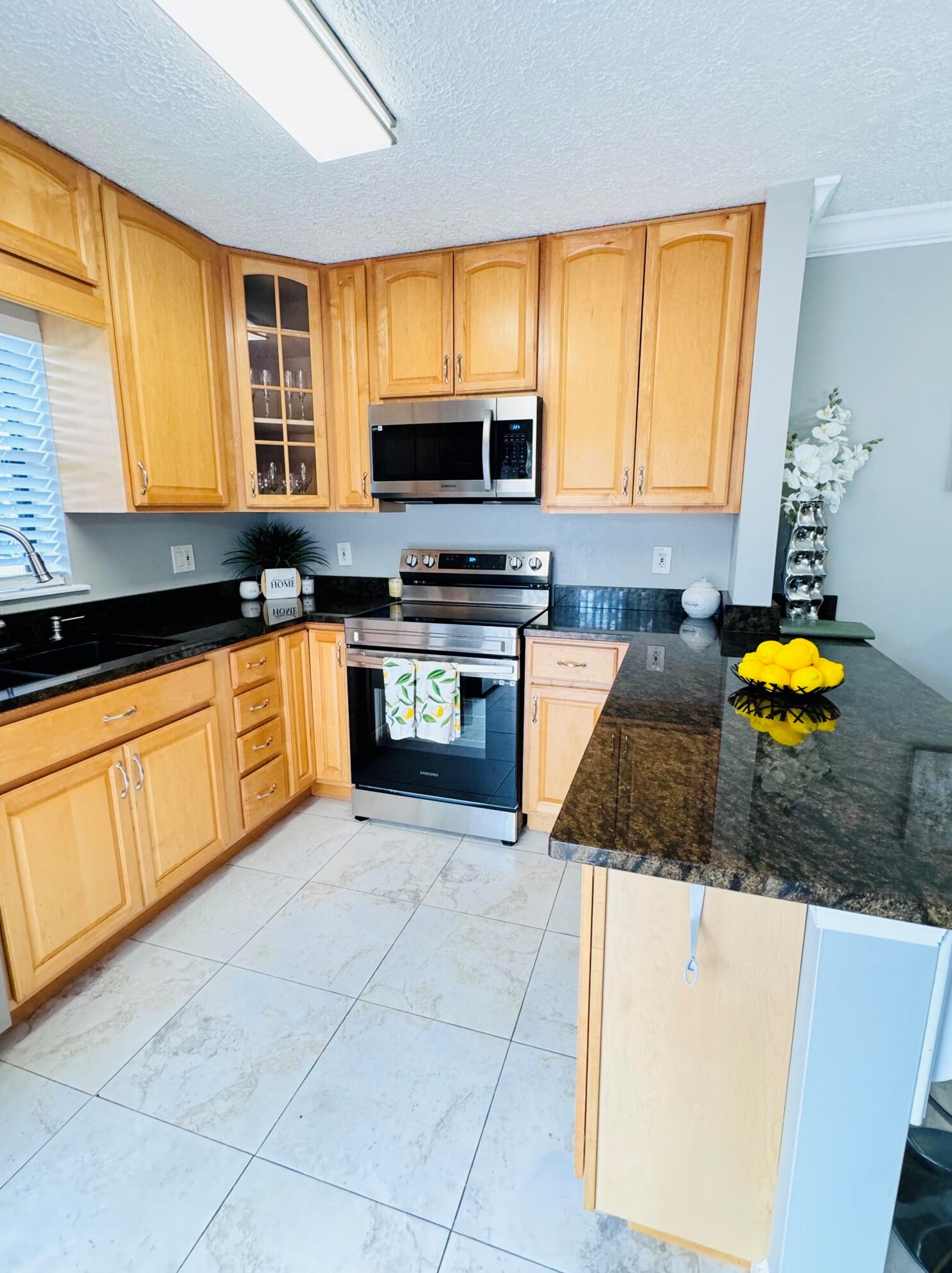 1302 Nebraska Ave, Fort Pierce FL  34950-5210 exterior