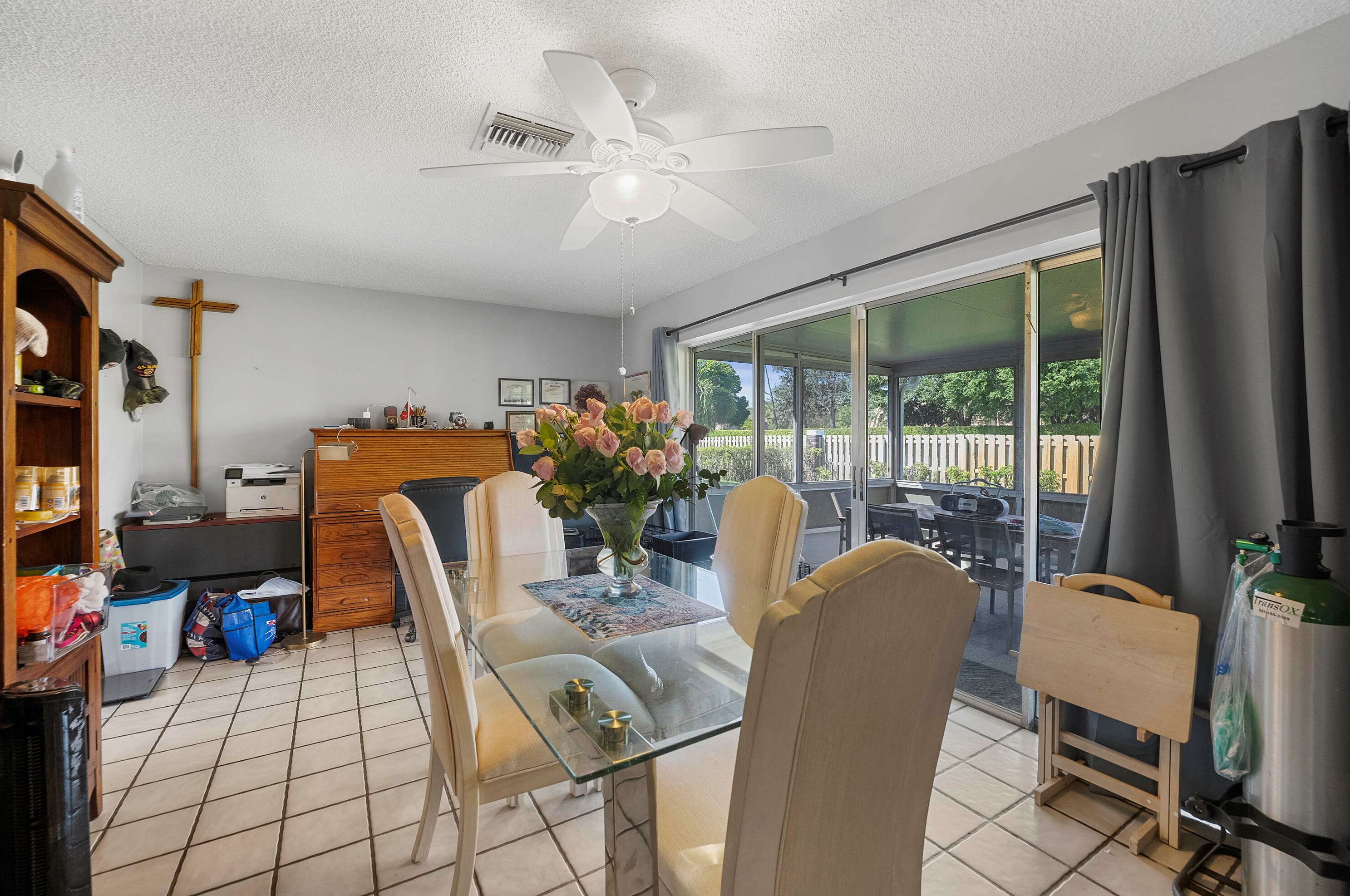 6107 Rainbow Cir, Lake Worth FL  33463-3606 exterior