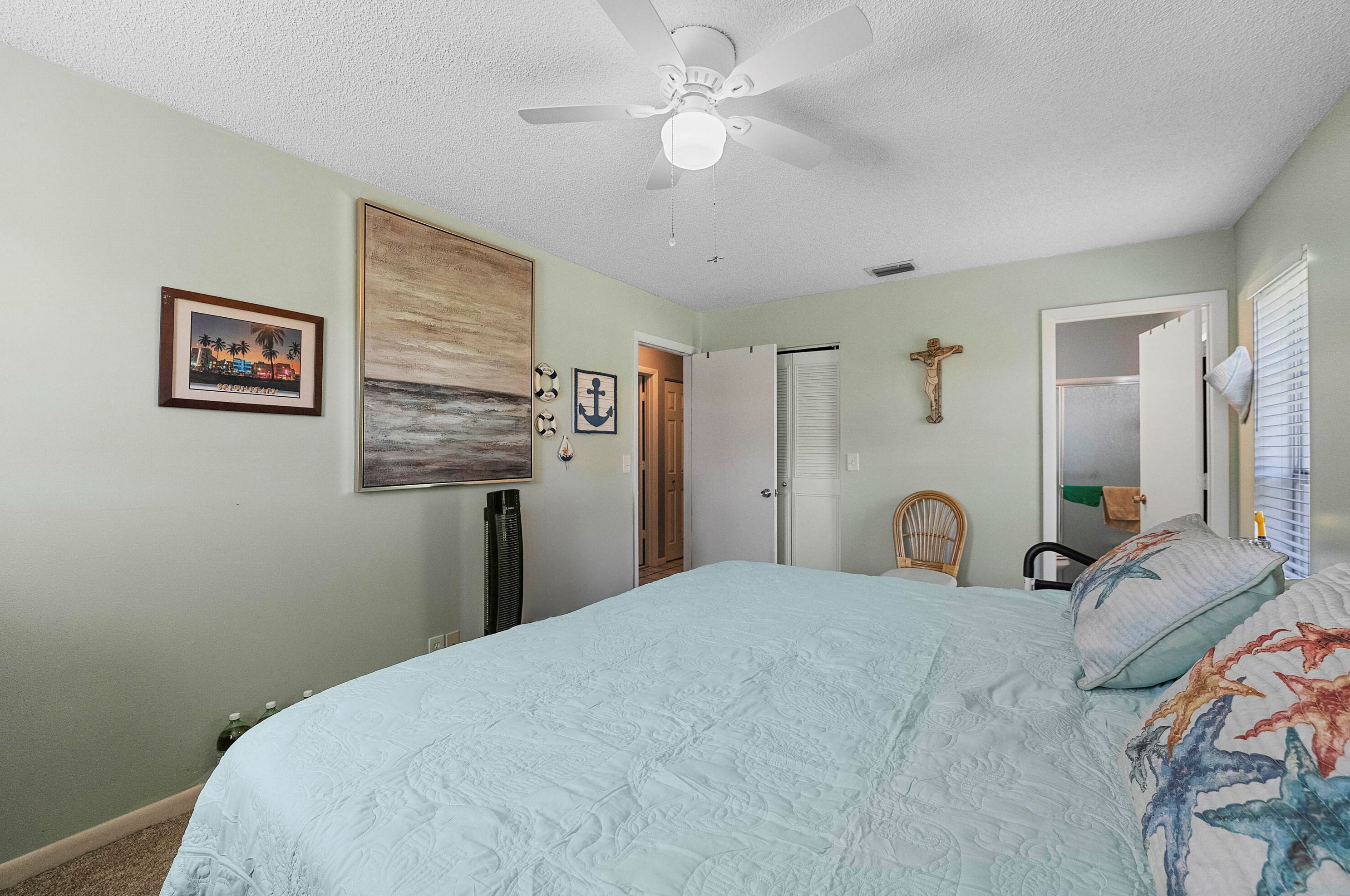 6107 Rainbow Cir, Lake Worth FL  33463-3606 exterior