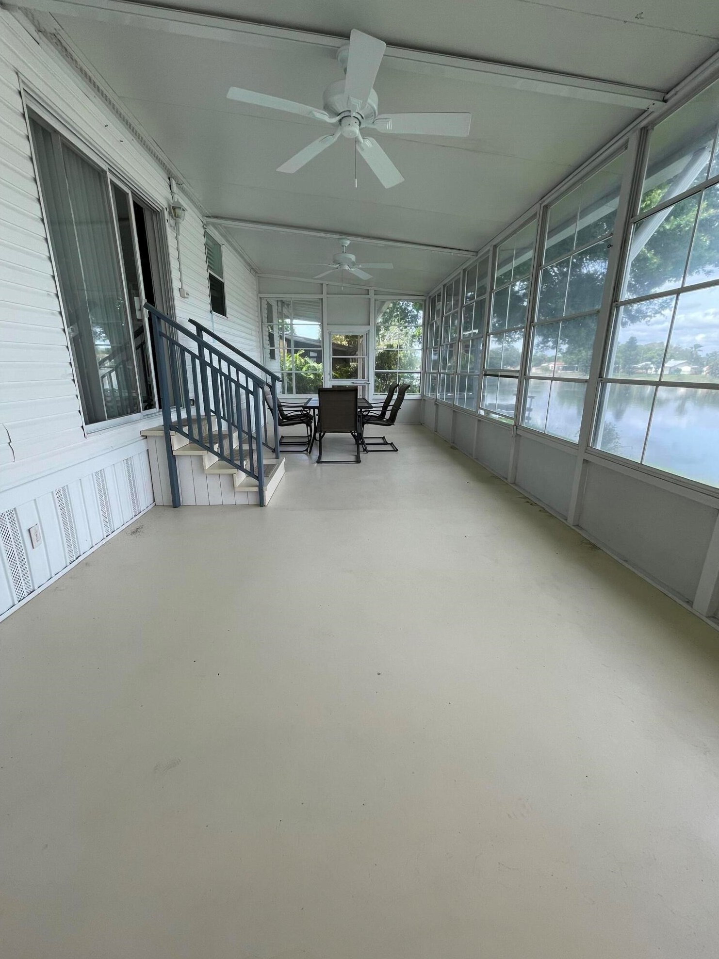2401 29th St, Okeechobee FL  34974-6405 exterior