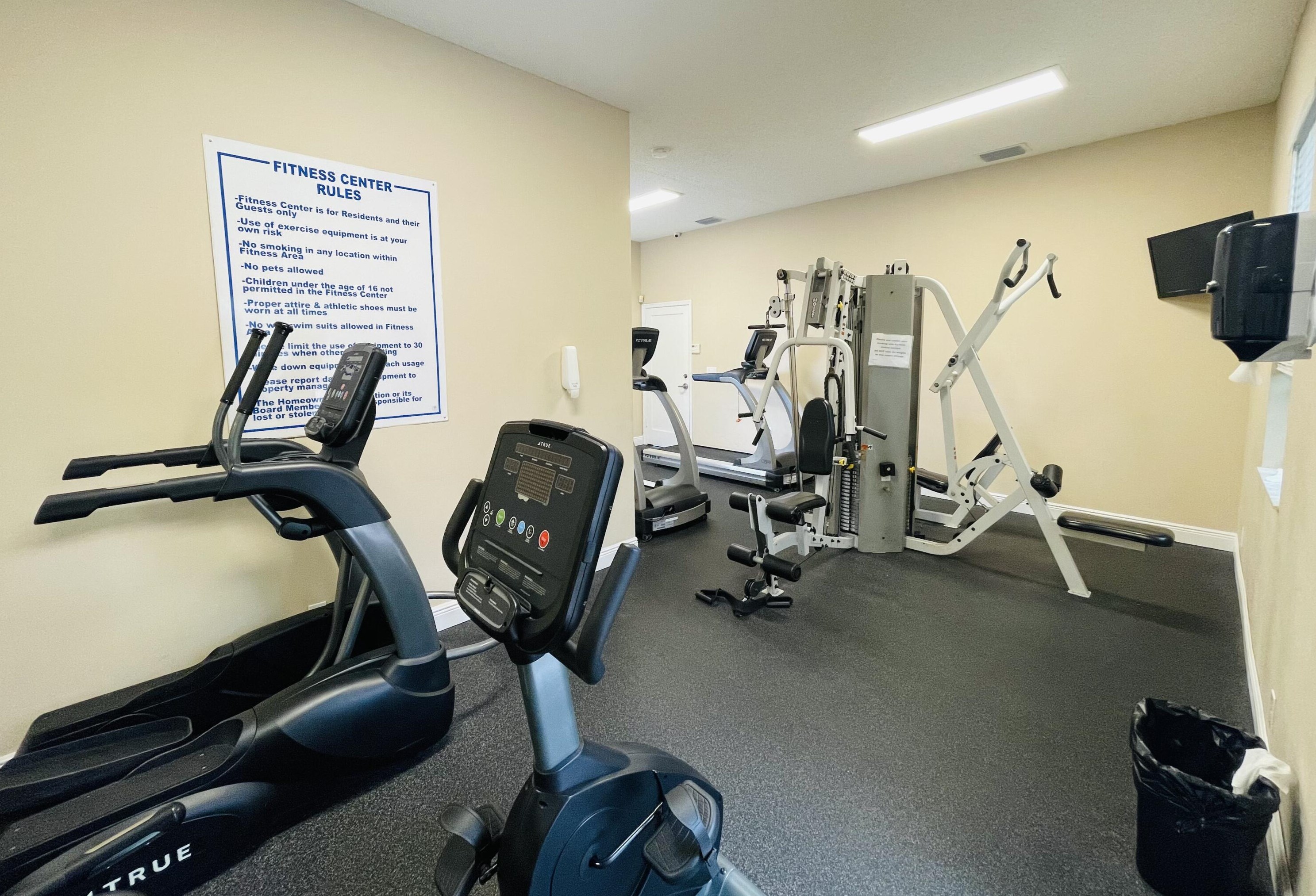 5357 Meadows Edge Dr, Lake Worth FL  33463-7442 exterior