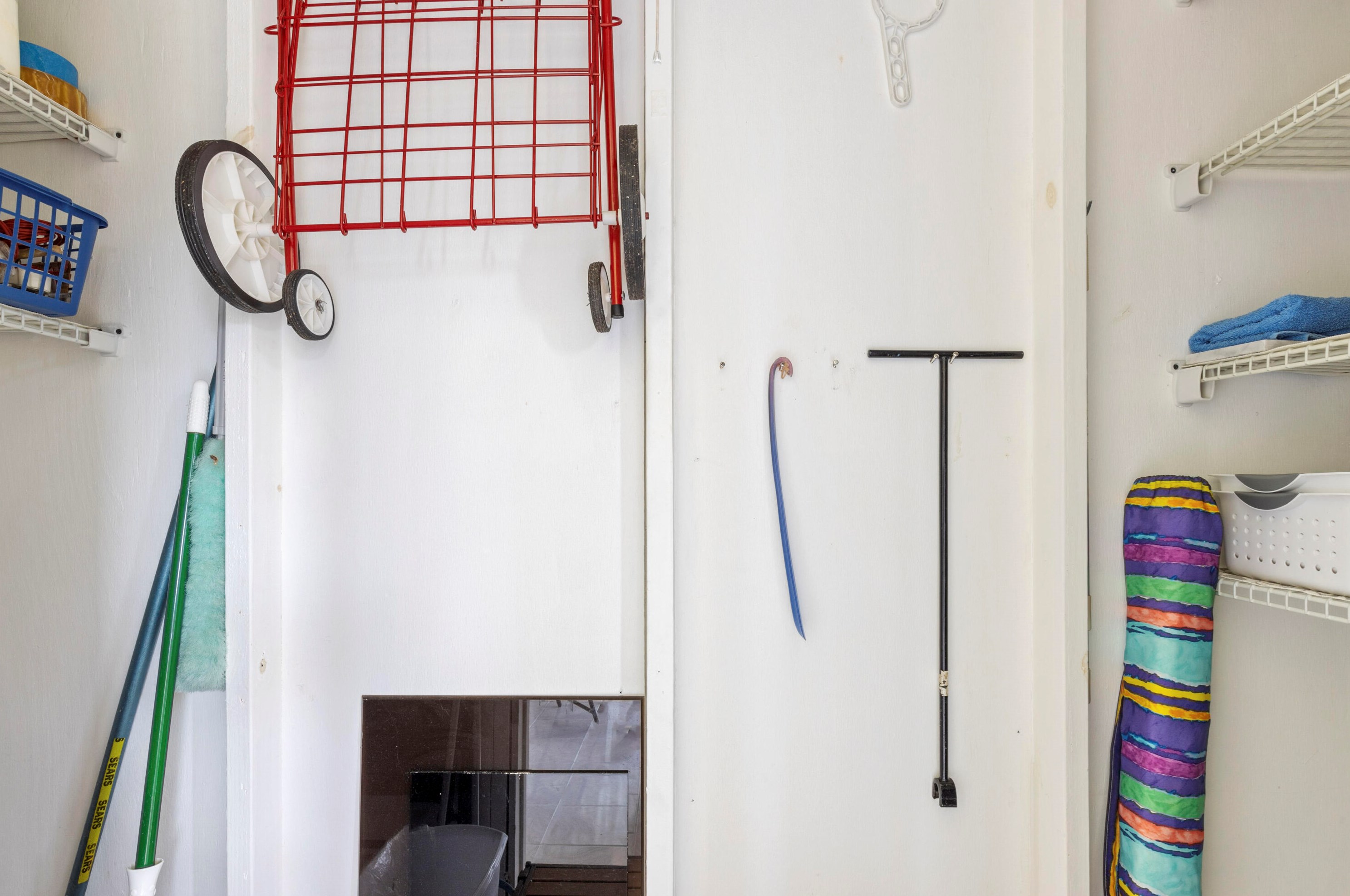 3588 La Aires Ct, Lake Worth FL  33463-1898 exterior