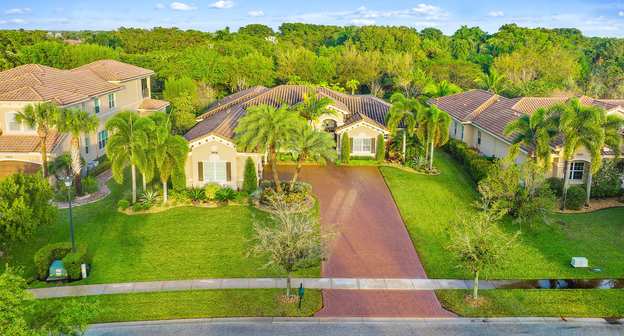 7906 Arbor Crst Way, West Palm Beach FL  33412-2467 exterior