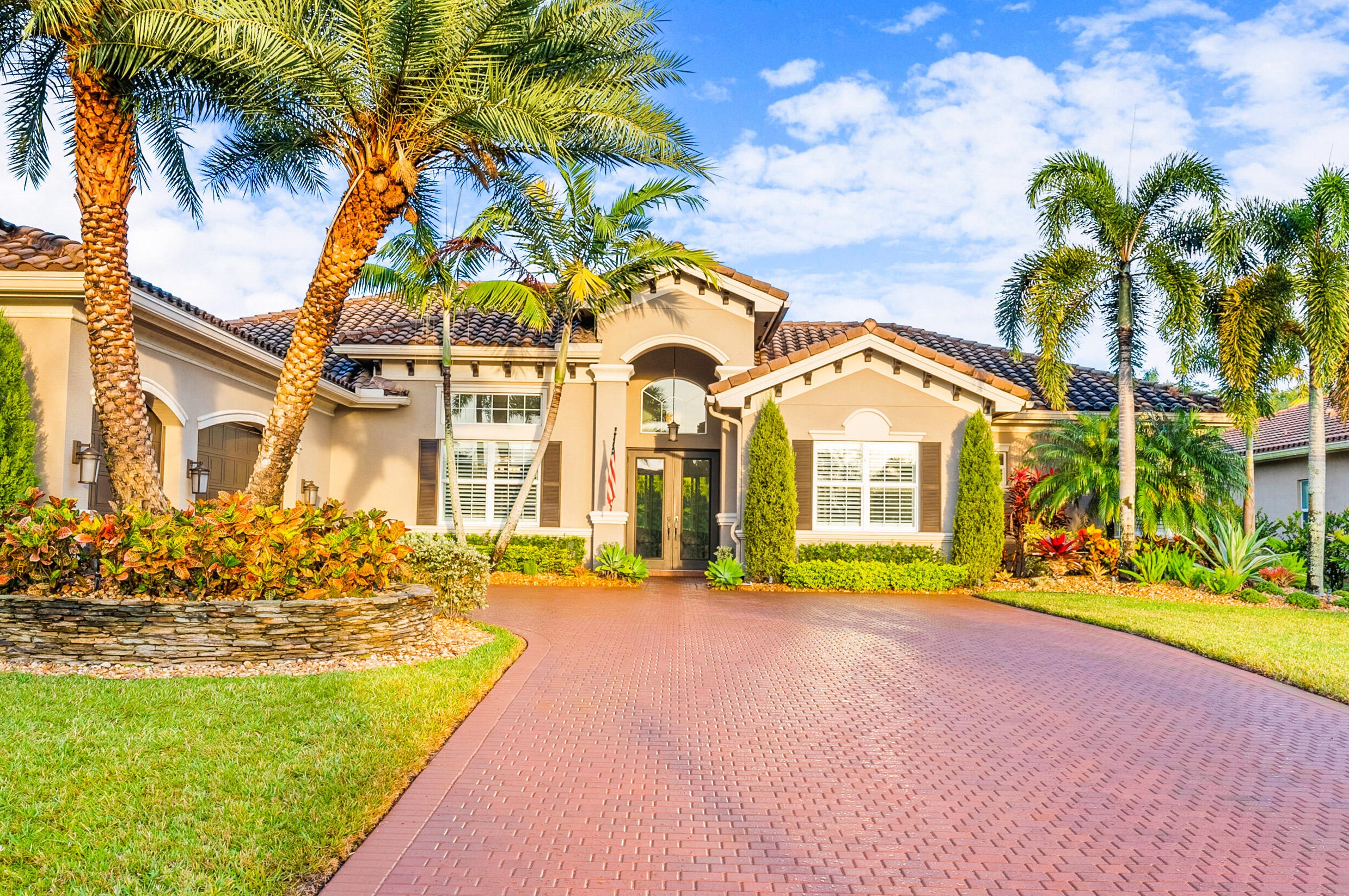 7906 Arbor Crst Way, West Palm Beach FL  33412-2467 exterior