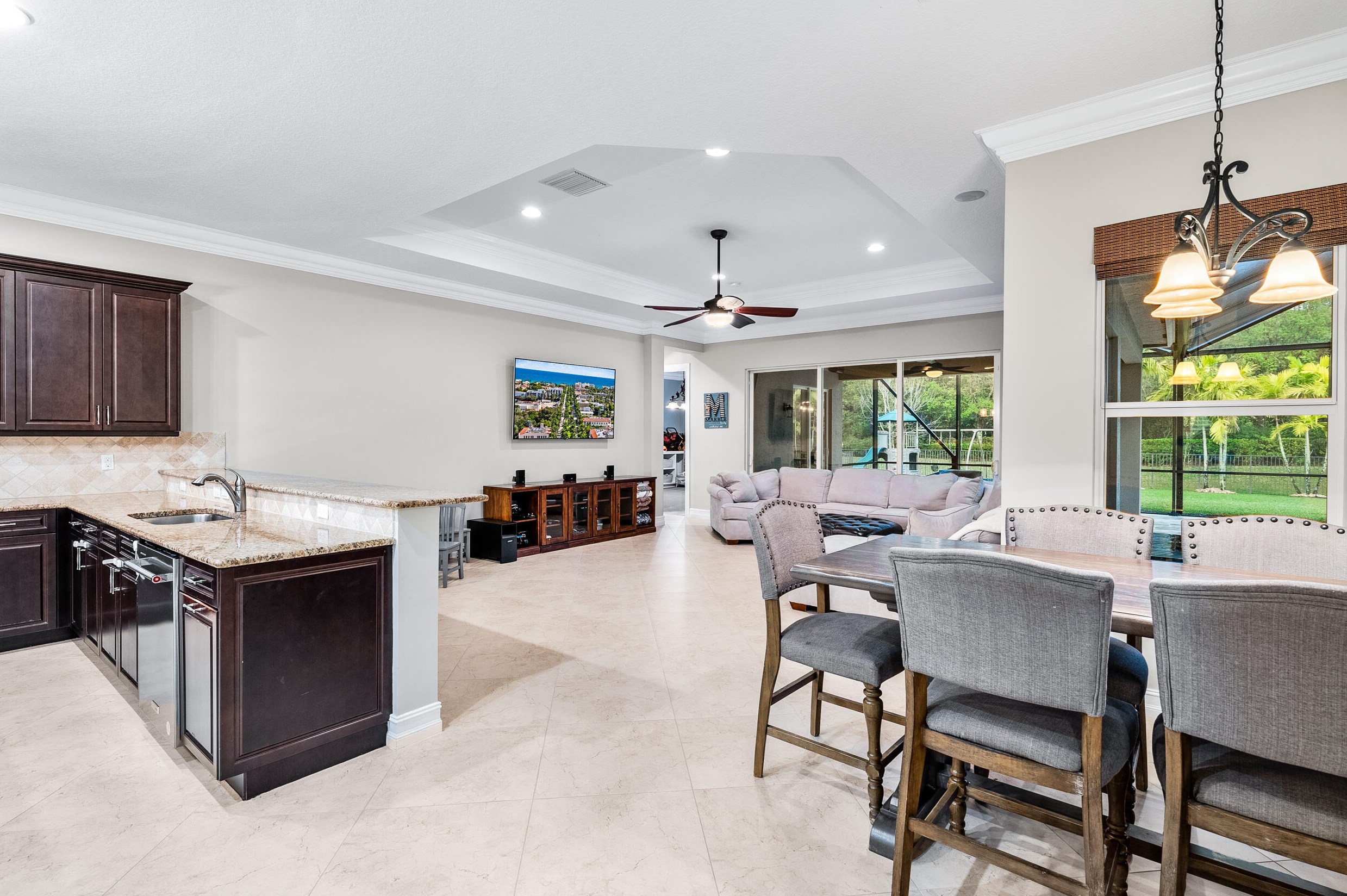 7906 Arbor Crst Way, West Palm Beach FL  33412-2467 exterior