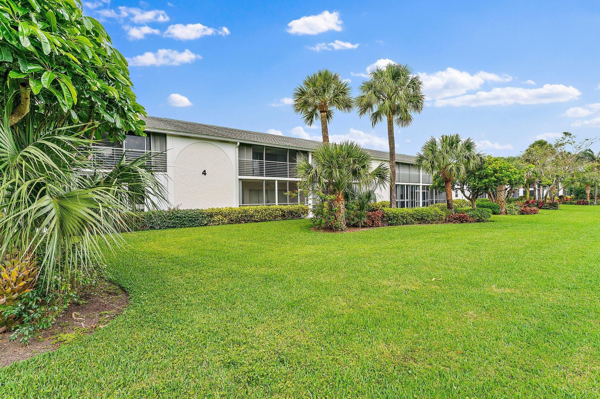 11 Garden St, Jupiter FL  33469-2596 exterior