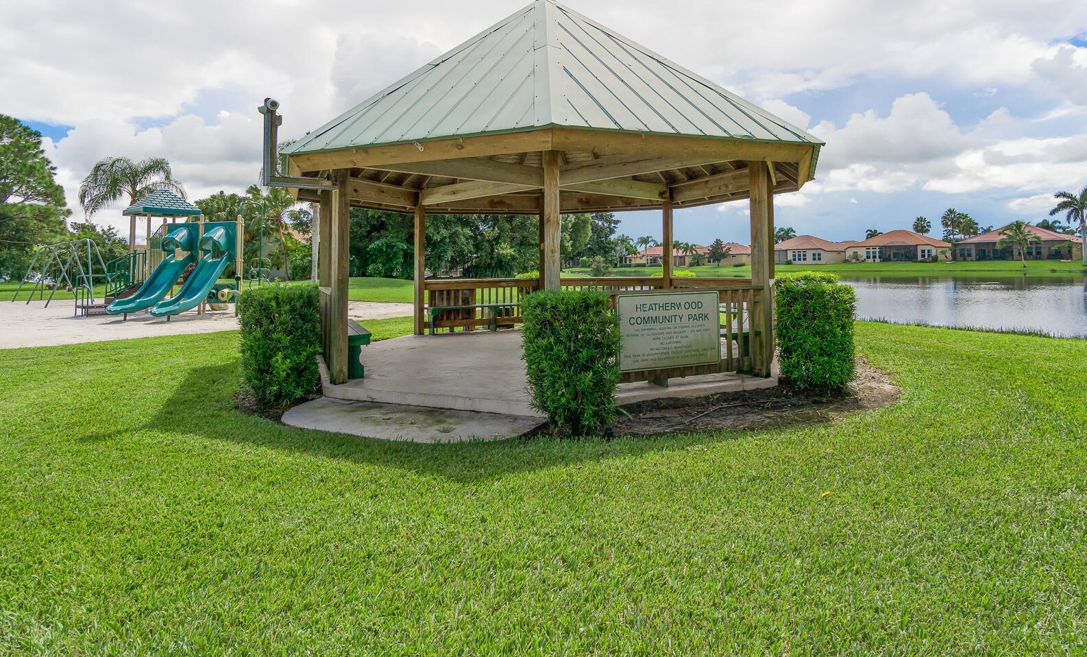 420 Crabapple Cv, Fort Pierce FL  34986-2327 exterior