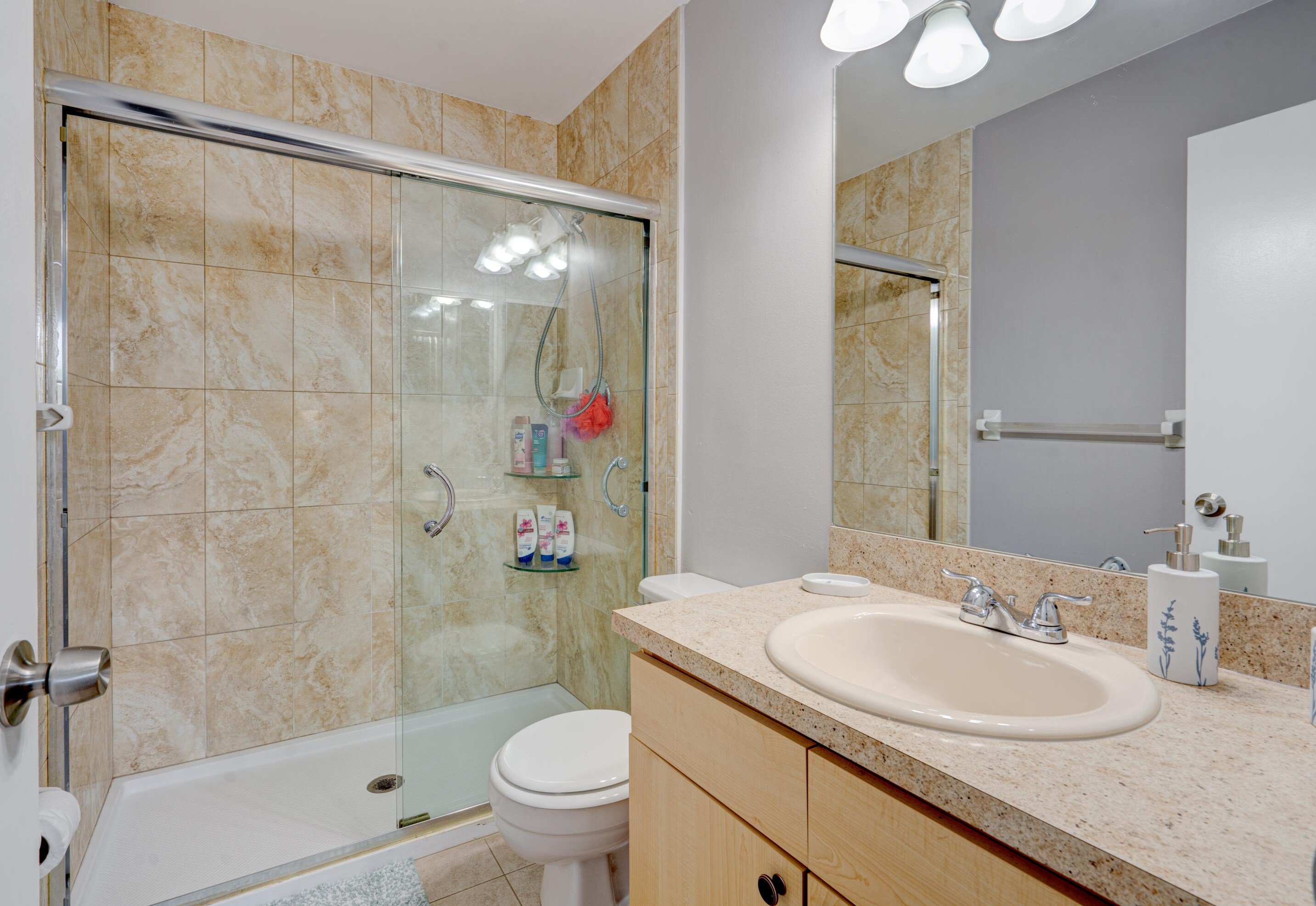 4702 Pier Dr, Lake Worth FL  33463-2640 exterior