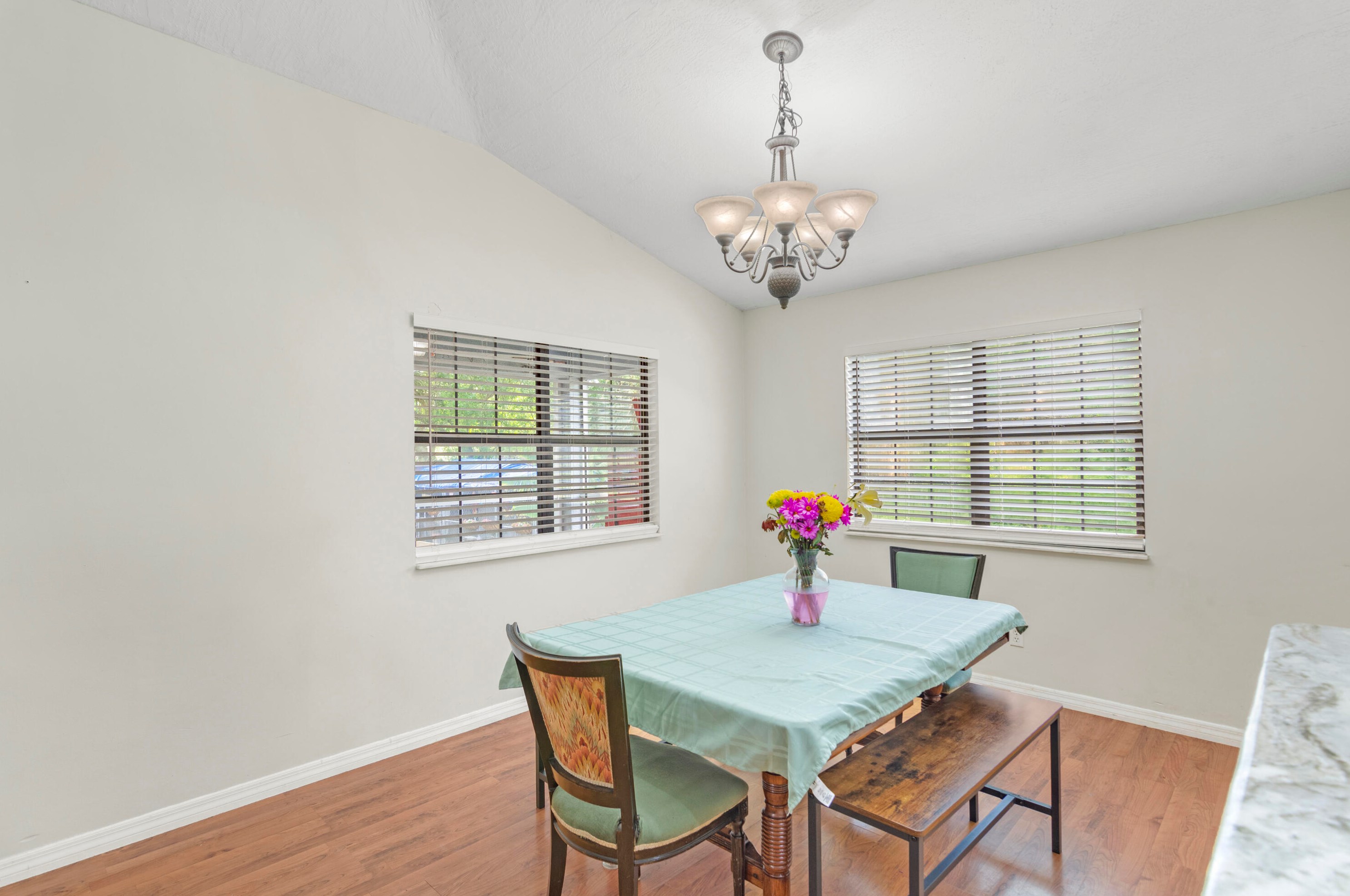 8325 94th Ct, Vero Beach FL  32967-3818 exterior