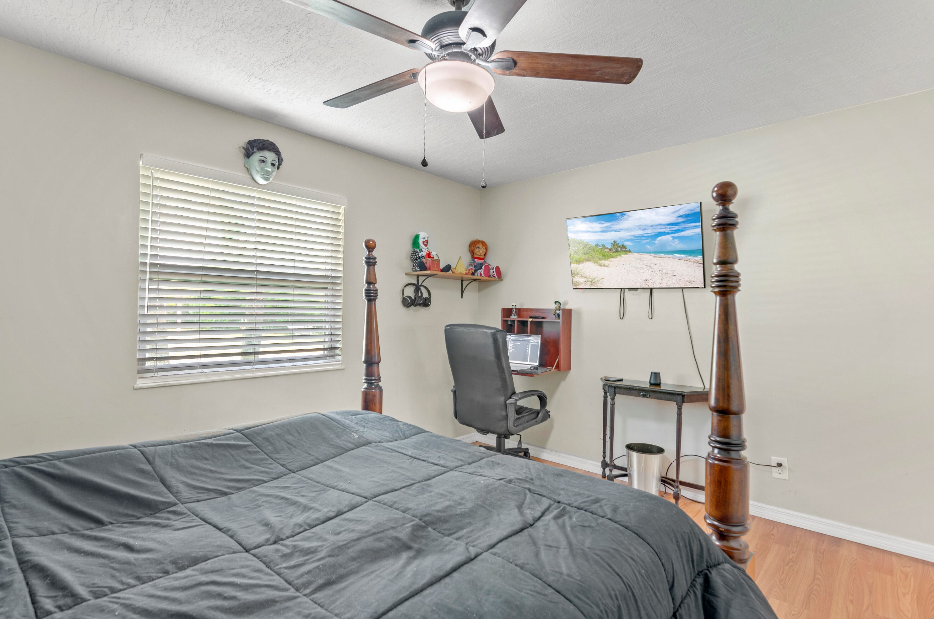 8325 94th Ct, Vero Beach FL  32967-3818 exterior