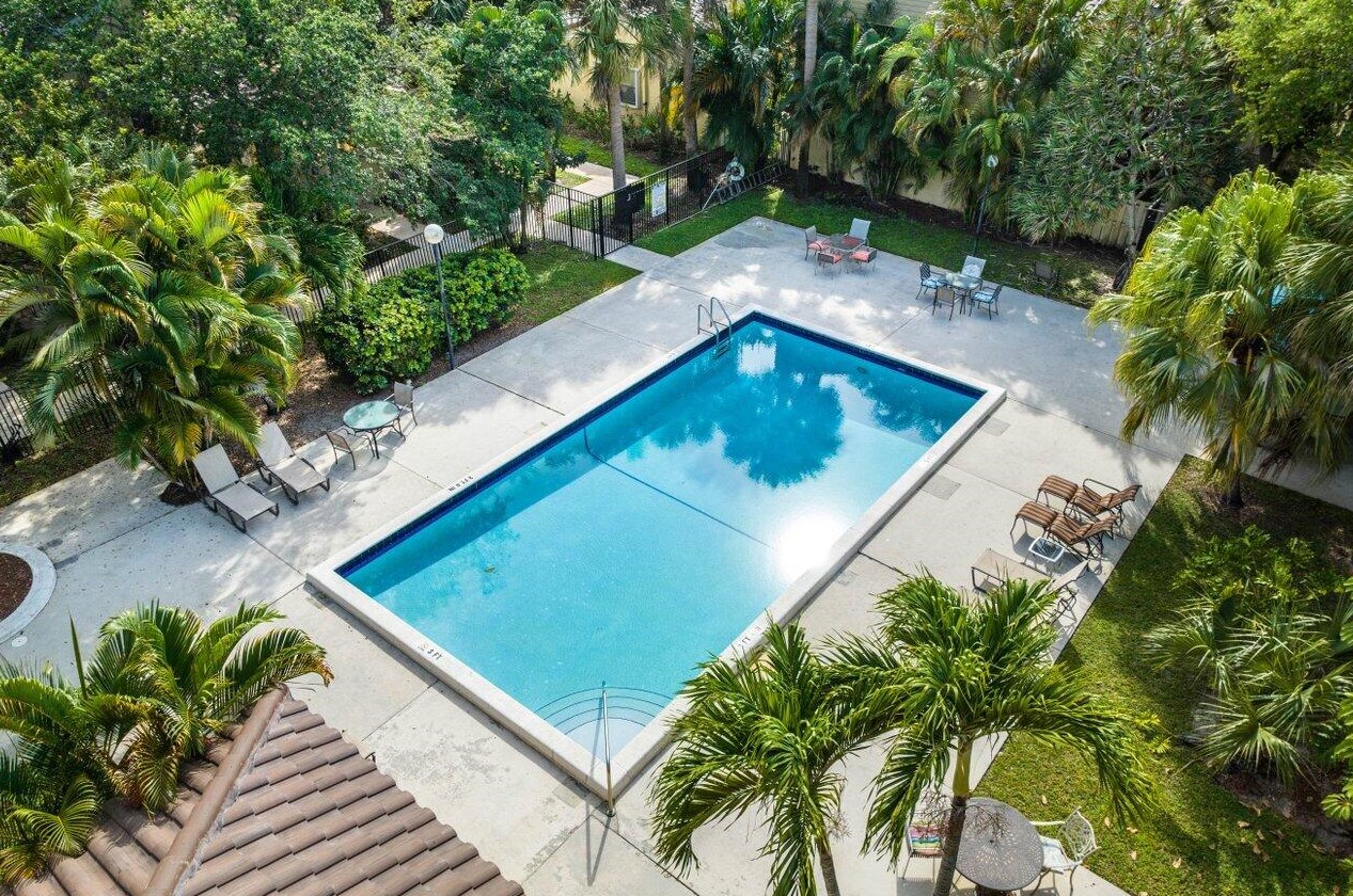 22346 Pineapple Walk Dr, Boca Raton FL  33433-5523 exterior