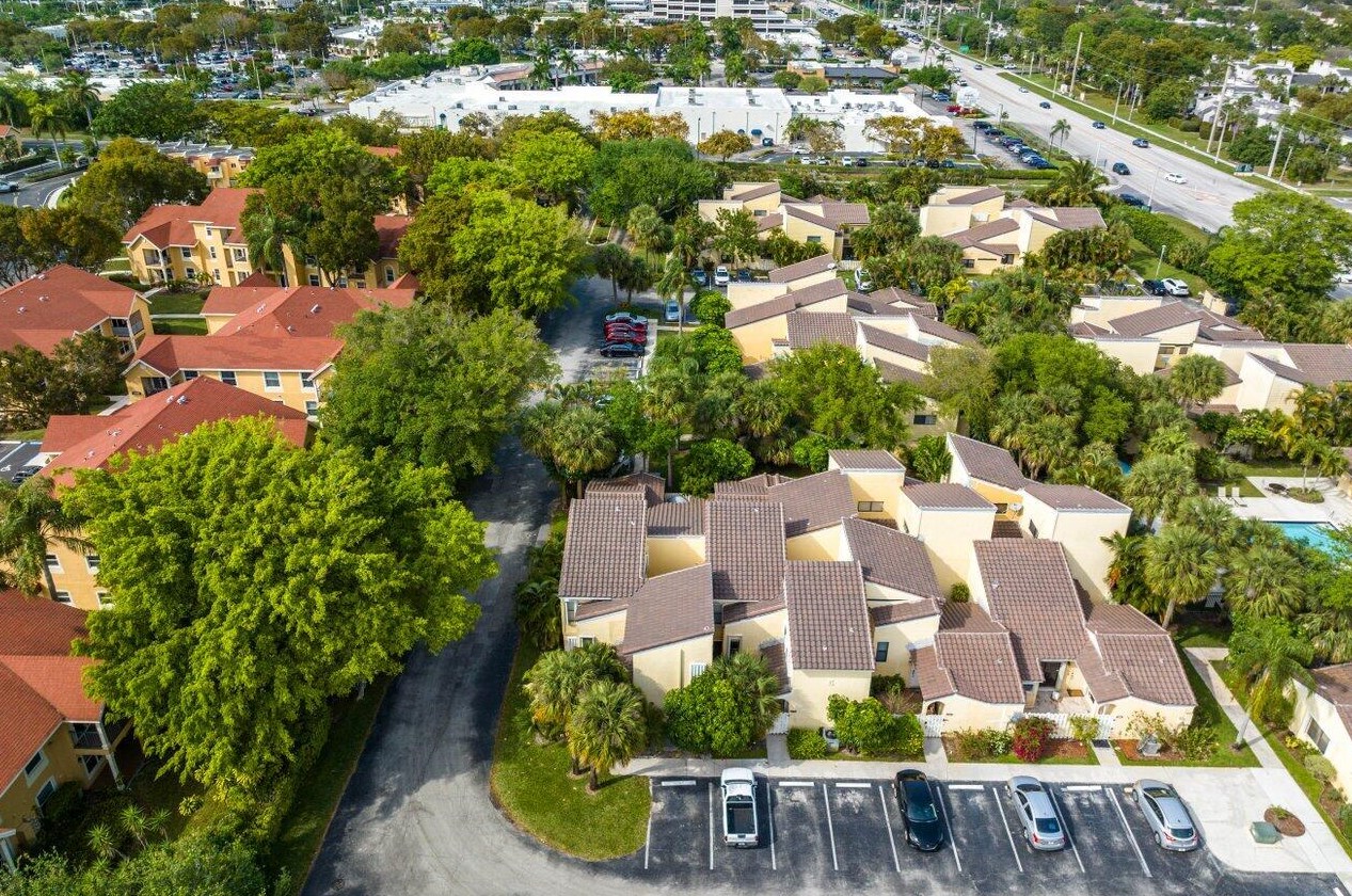 22346 Pineapple Walk Dr, Boca Raton FL  33433-5523 exterior