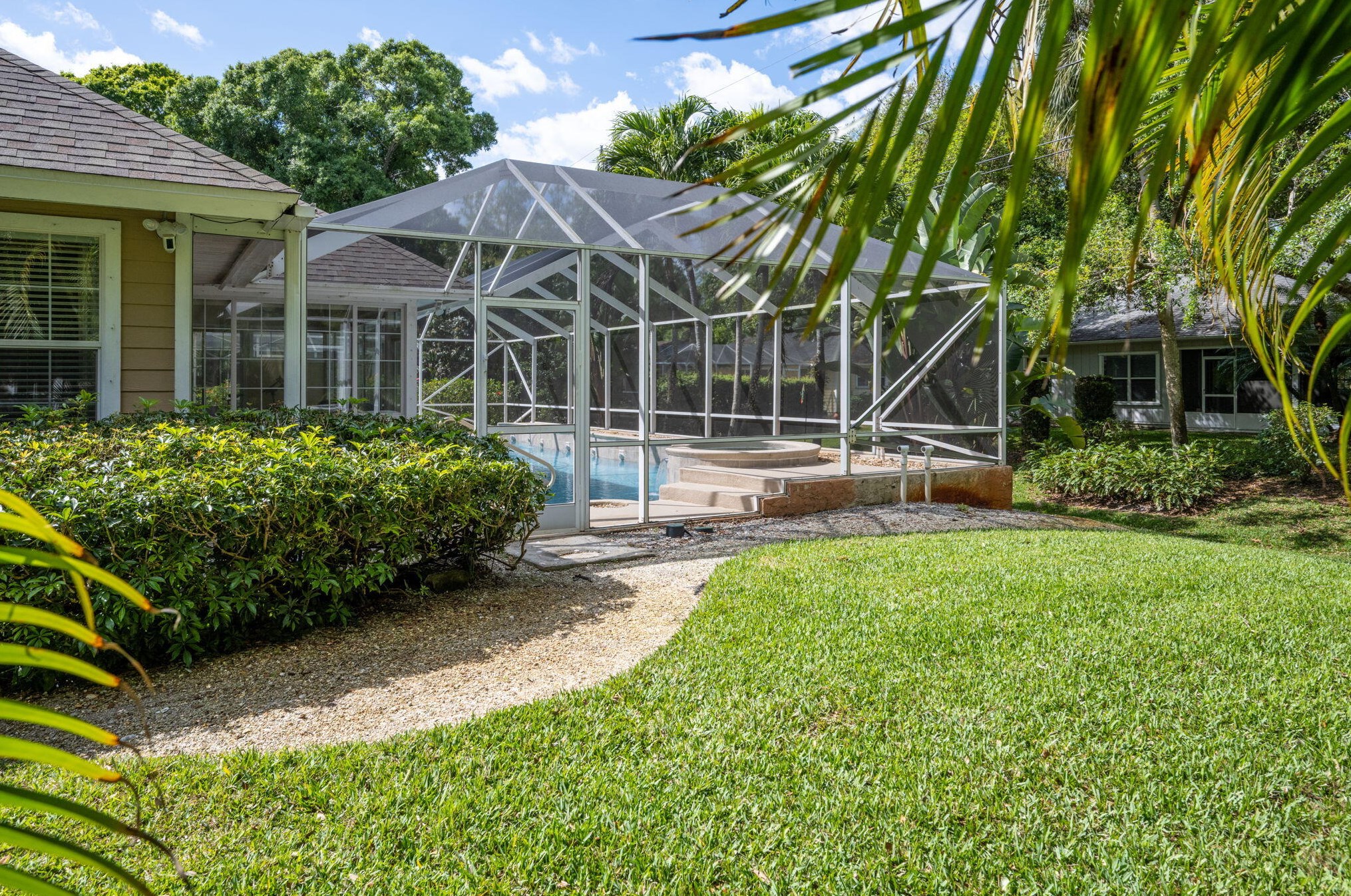 137 38th Ct, Vero Beach FL  32968-2452 exterior