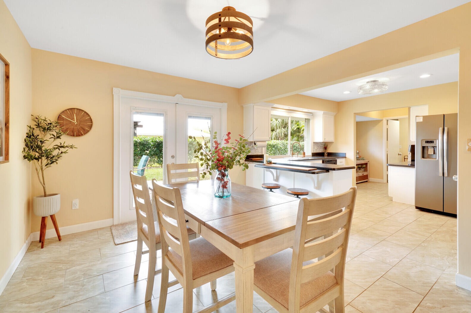 1964 5th Ave, Vero Beach FL  32962-7303 exterior